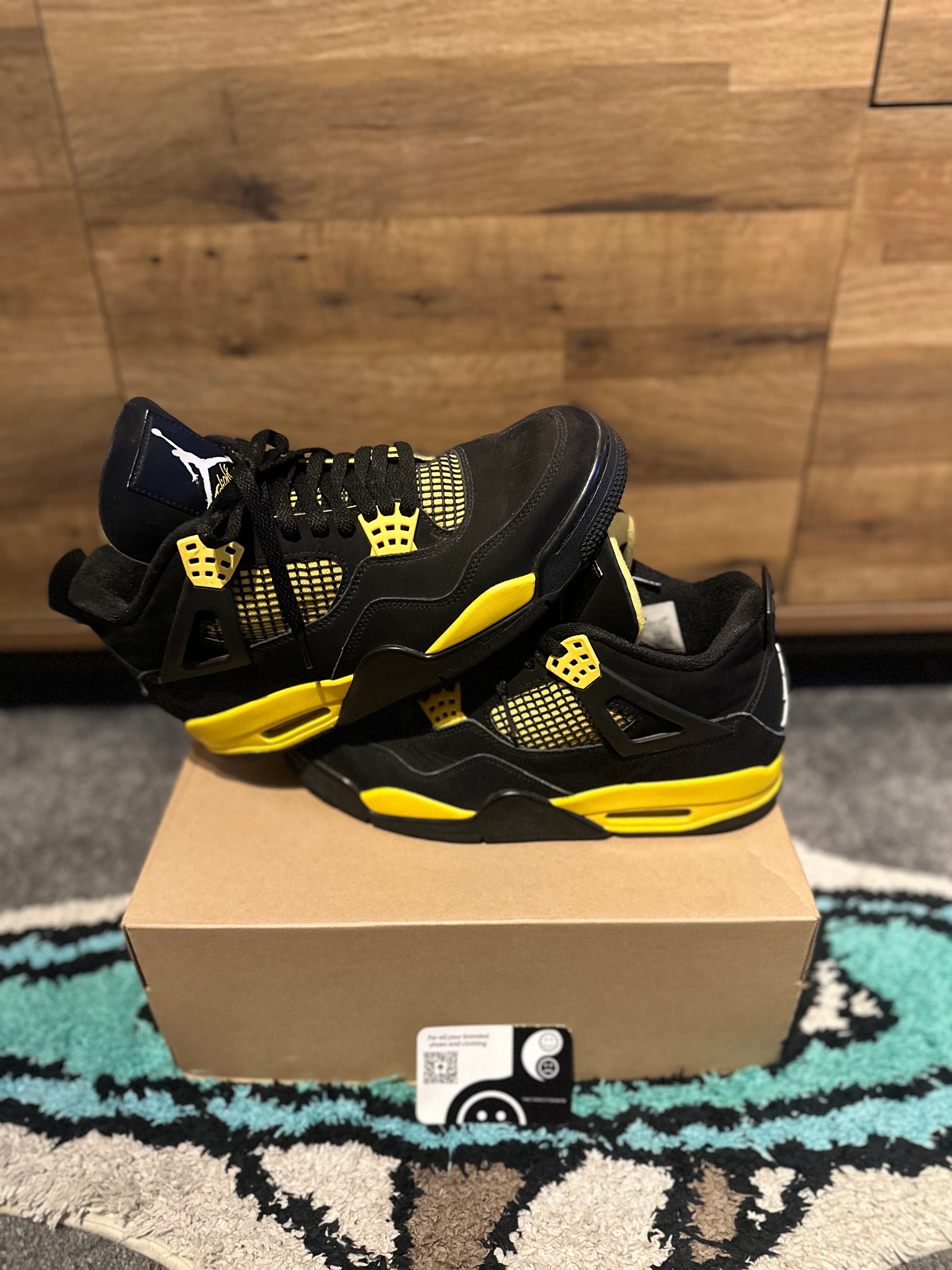 Nike Air Jordan 4 “Yellow Thunder ” U.K. 8.5