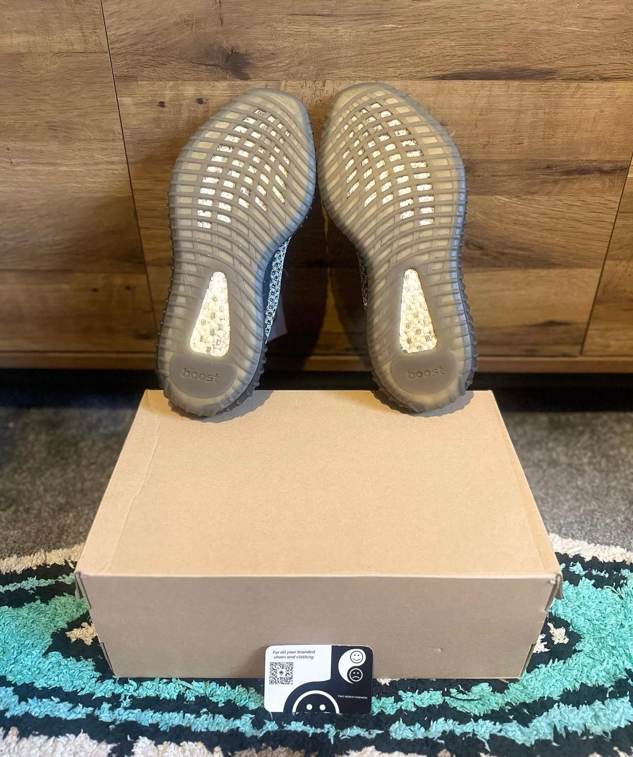 yeezy 350 V2 “ash stone ” U.K. 9.5