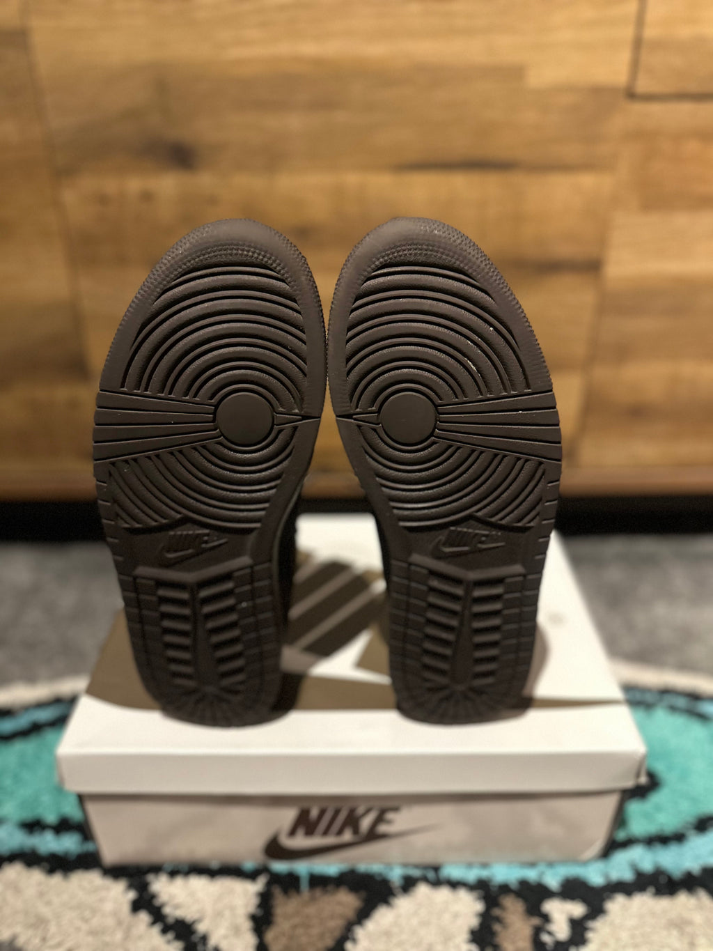 Nike Air Jordan 1 Travis Scott “Velvet Brow ” U.K. 8.5