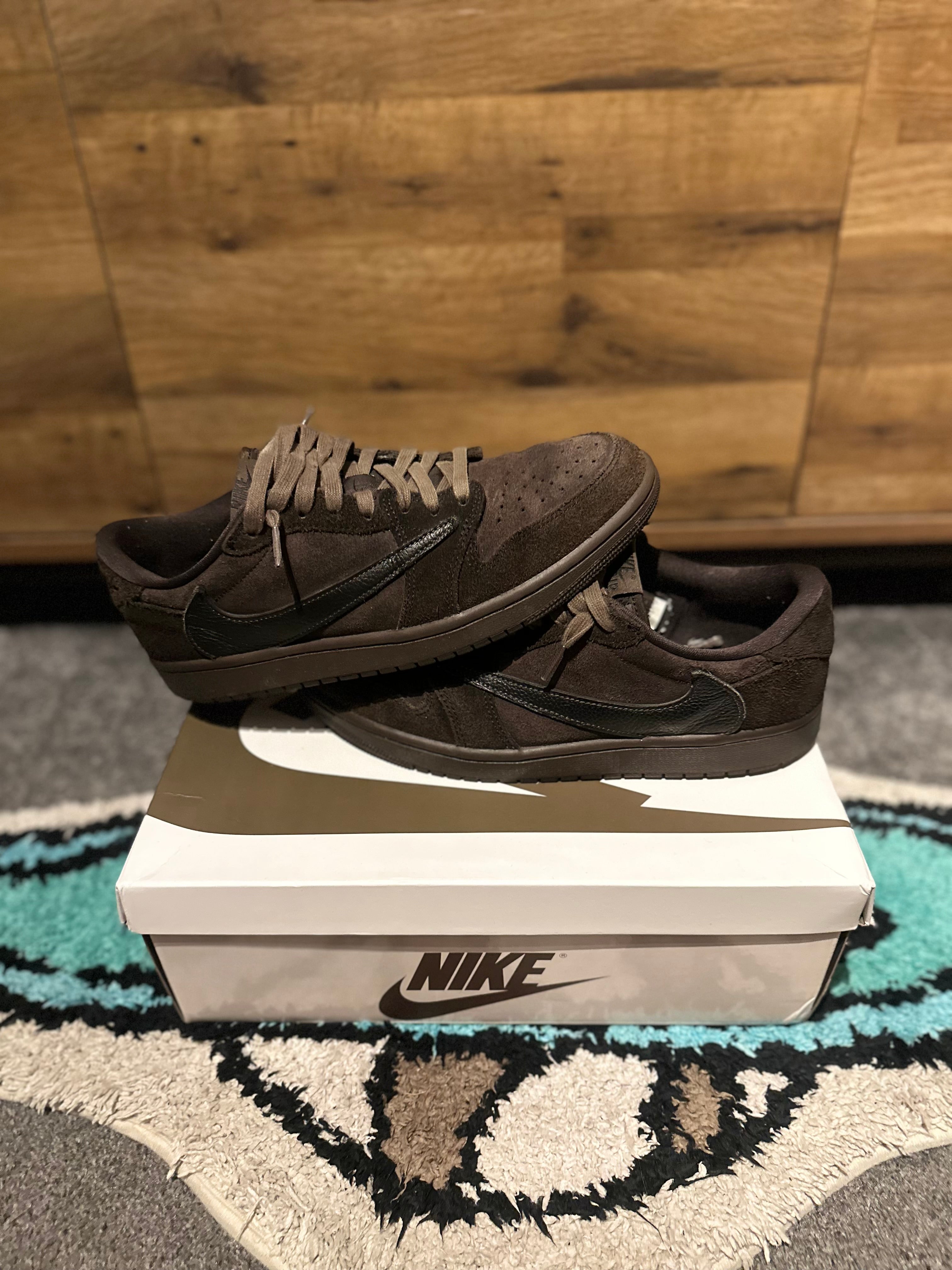 Nike Air Jordan 1 Travis Scott “Velvet Brow ” U.K. 8.5