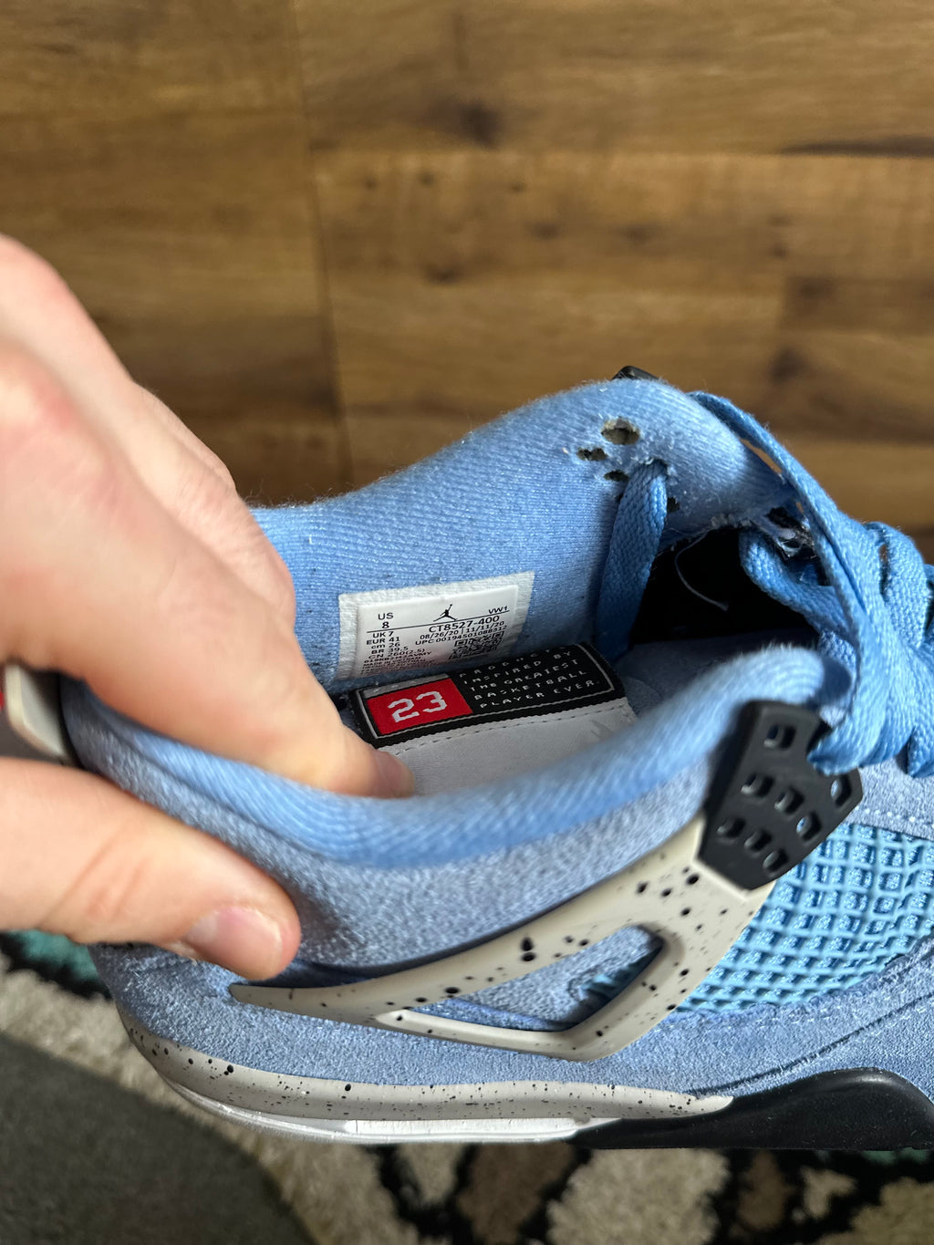 Nike Air Jordan 4 “University Blue” U.K. 7