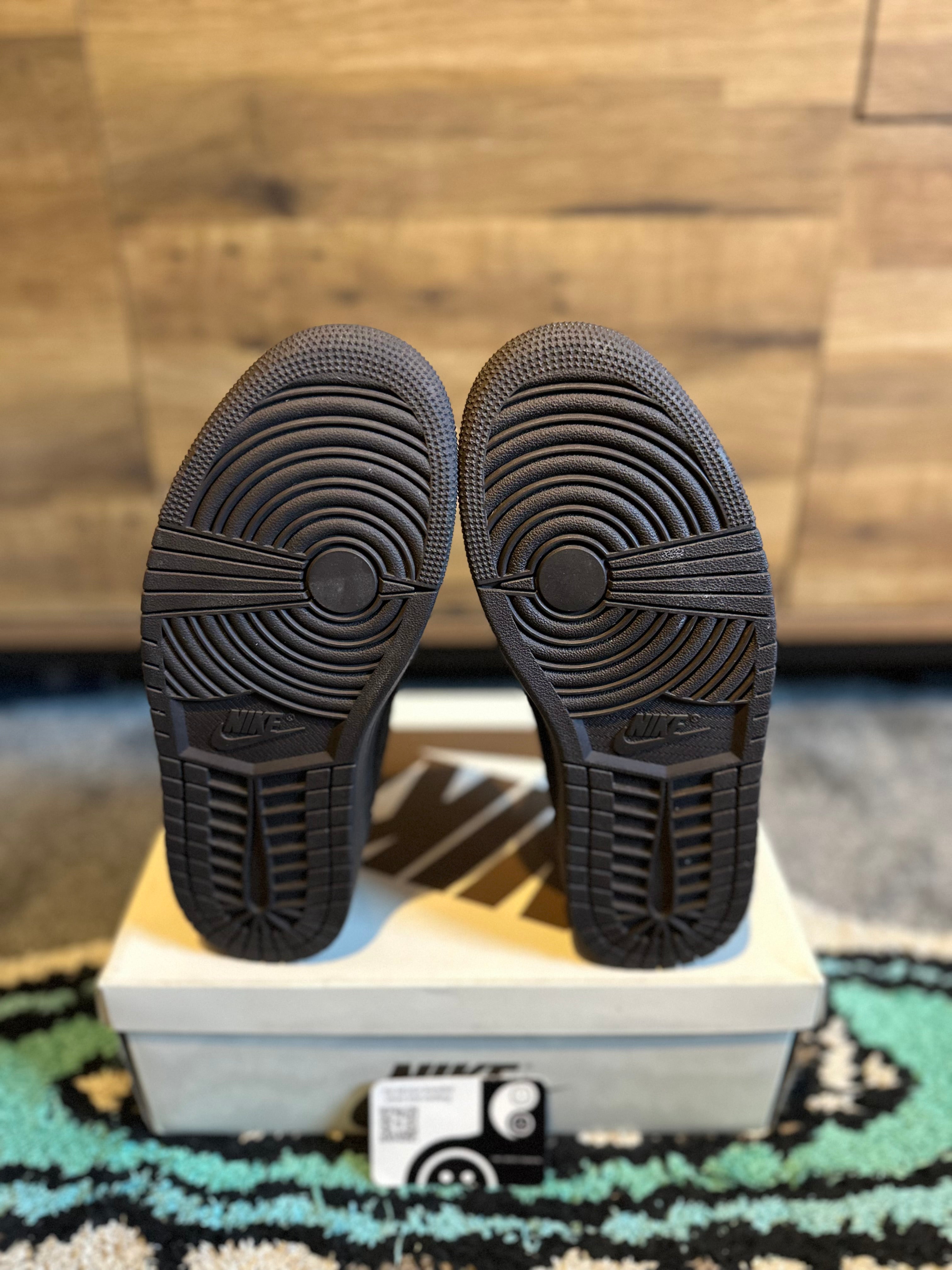Nike Air Jordan 1 Travis Scott “Velvet Brown” U.K. 7
