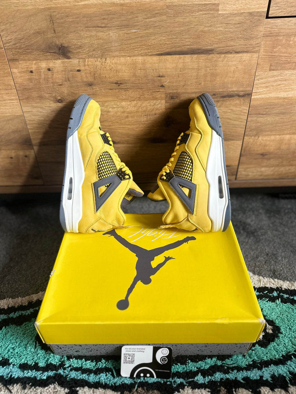 Nike Air Jordan 4 “Lightning” U.K. 7.5