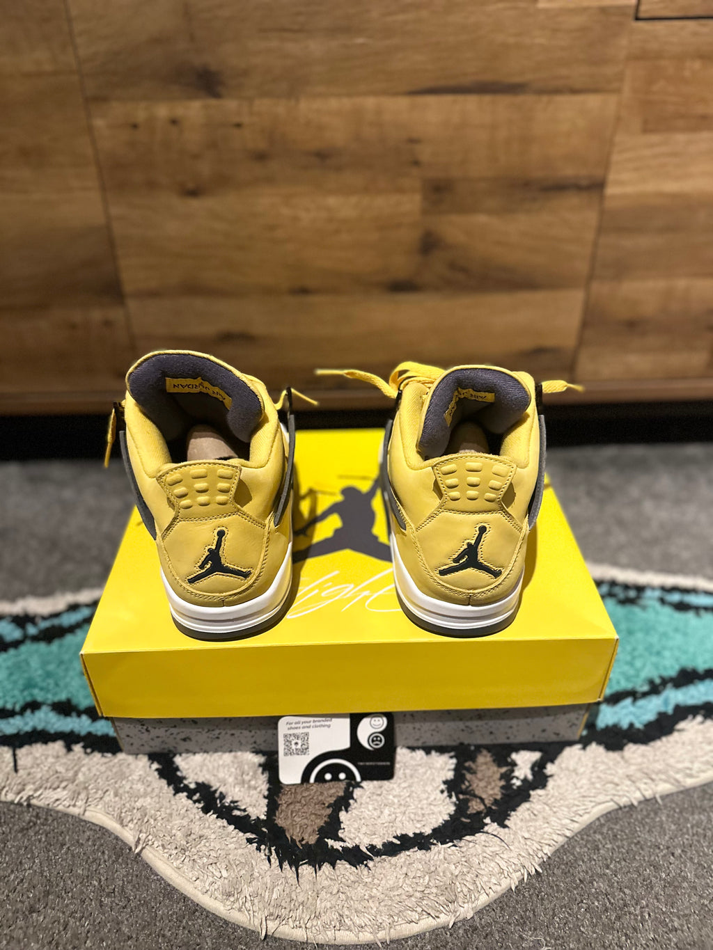 Nike Air Jordan 4 “Thunders” U.K. 9.5