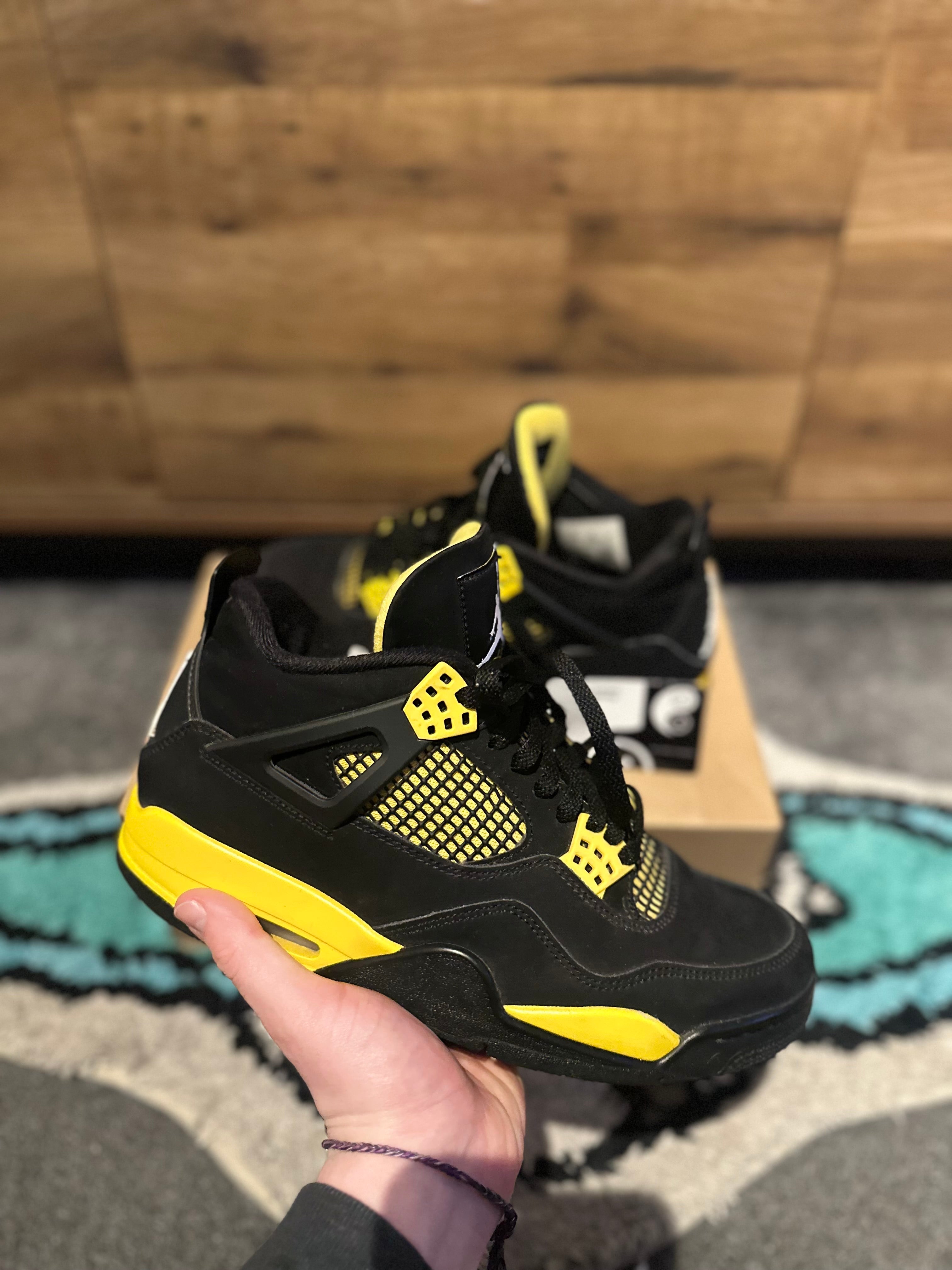 Nike Air Jordan 4 “Yellow Thunder ” U.K. 8.5