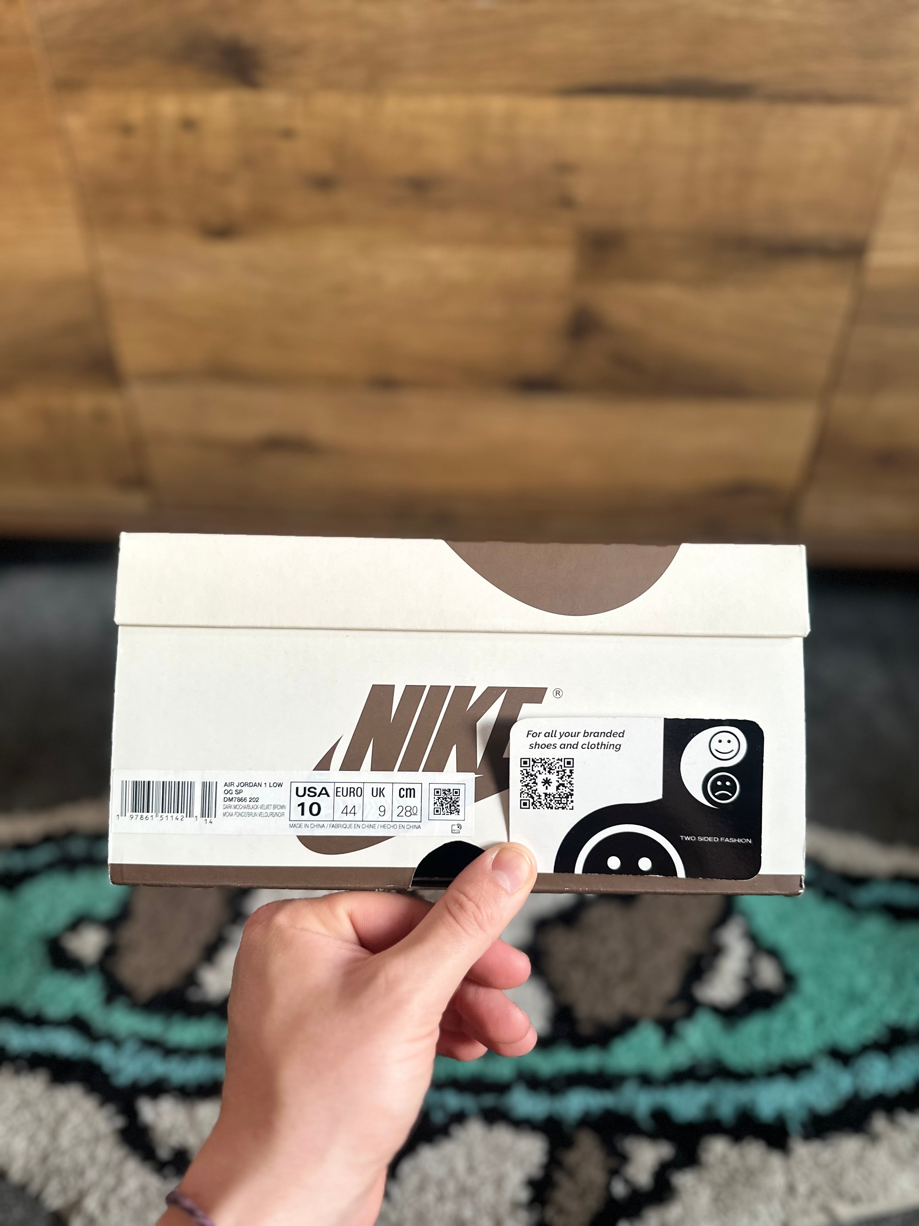 Nike Air Jordan 1 Travis Scott “Velvet brown ” U.K.9