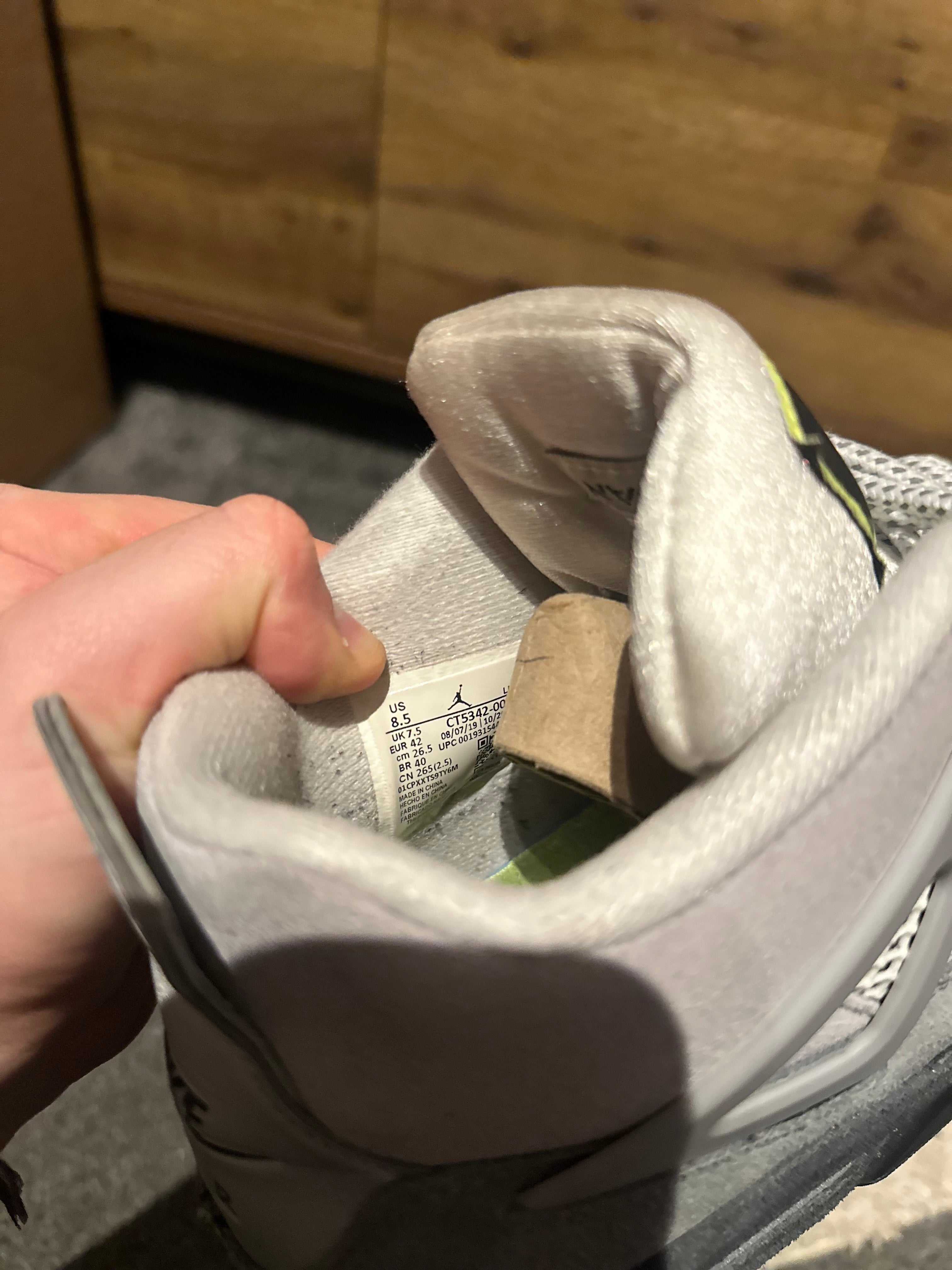 Nike Air Jordan 4 “SE 95 Neon” U.K. 7.5
