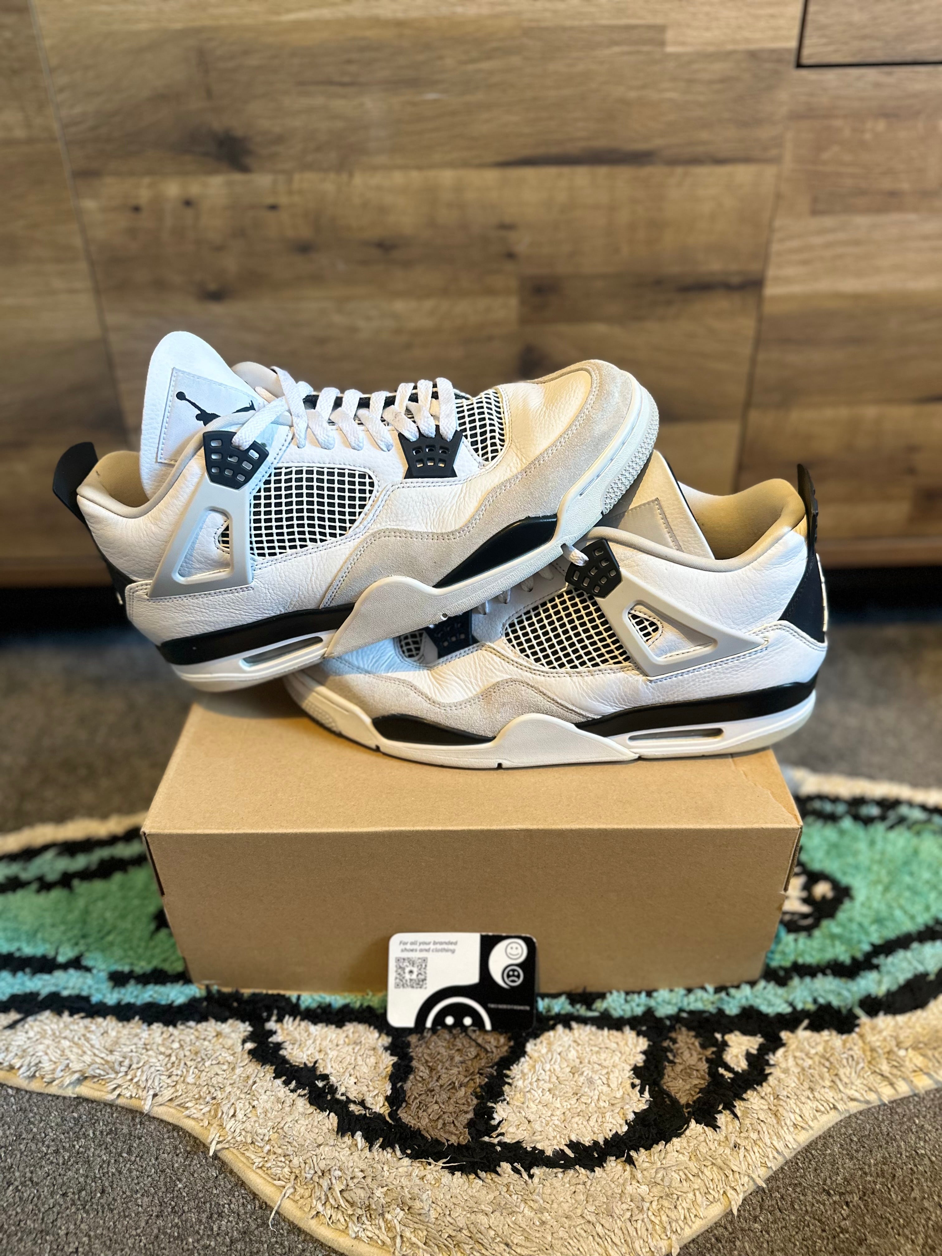 Nike Air Jordan 4 “Military Blacks” U.K. 12