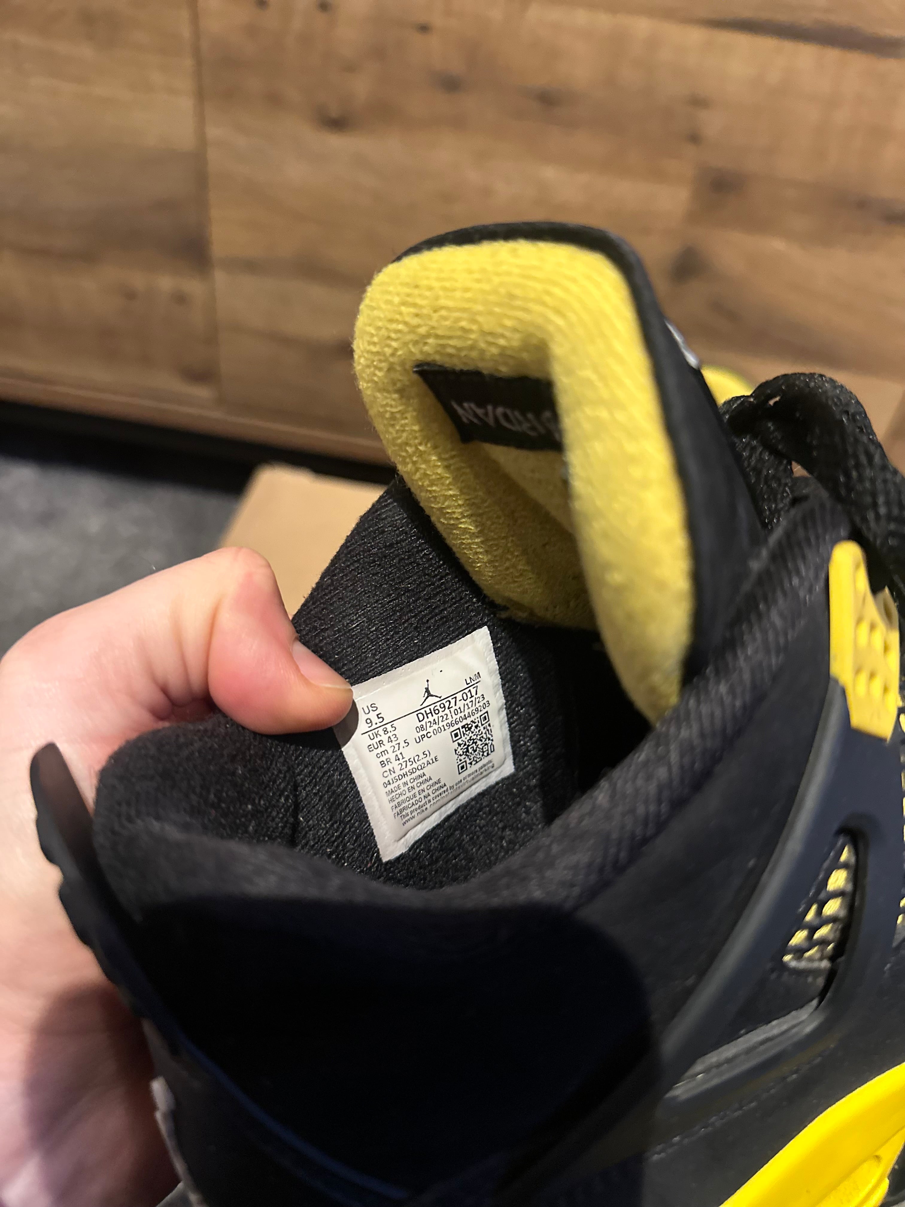 Nike Air Jordan 4 “Yellow Thunder ” U.K. 8.5