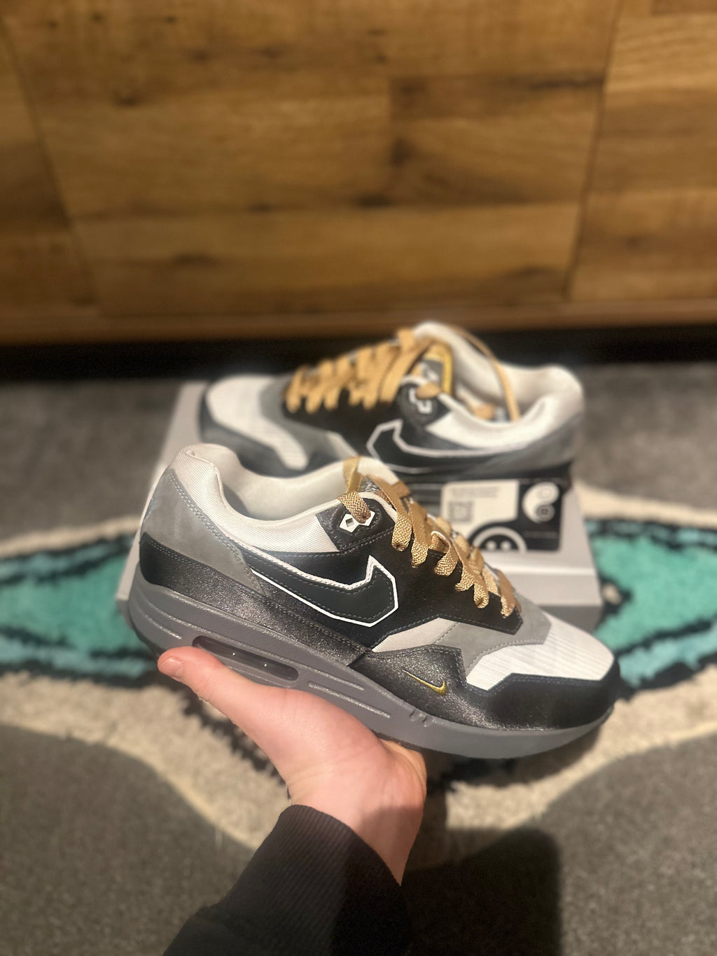 Nike air max 1 “SWOOSH Low Poly Big Head Mode” U.K. 9.5