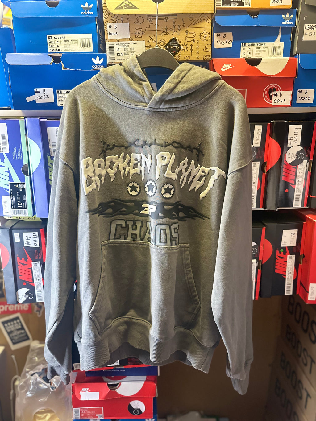 Broken Planet hoodie “chaos” Size Large