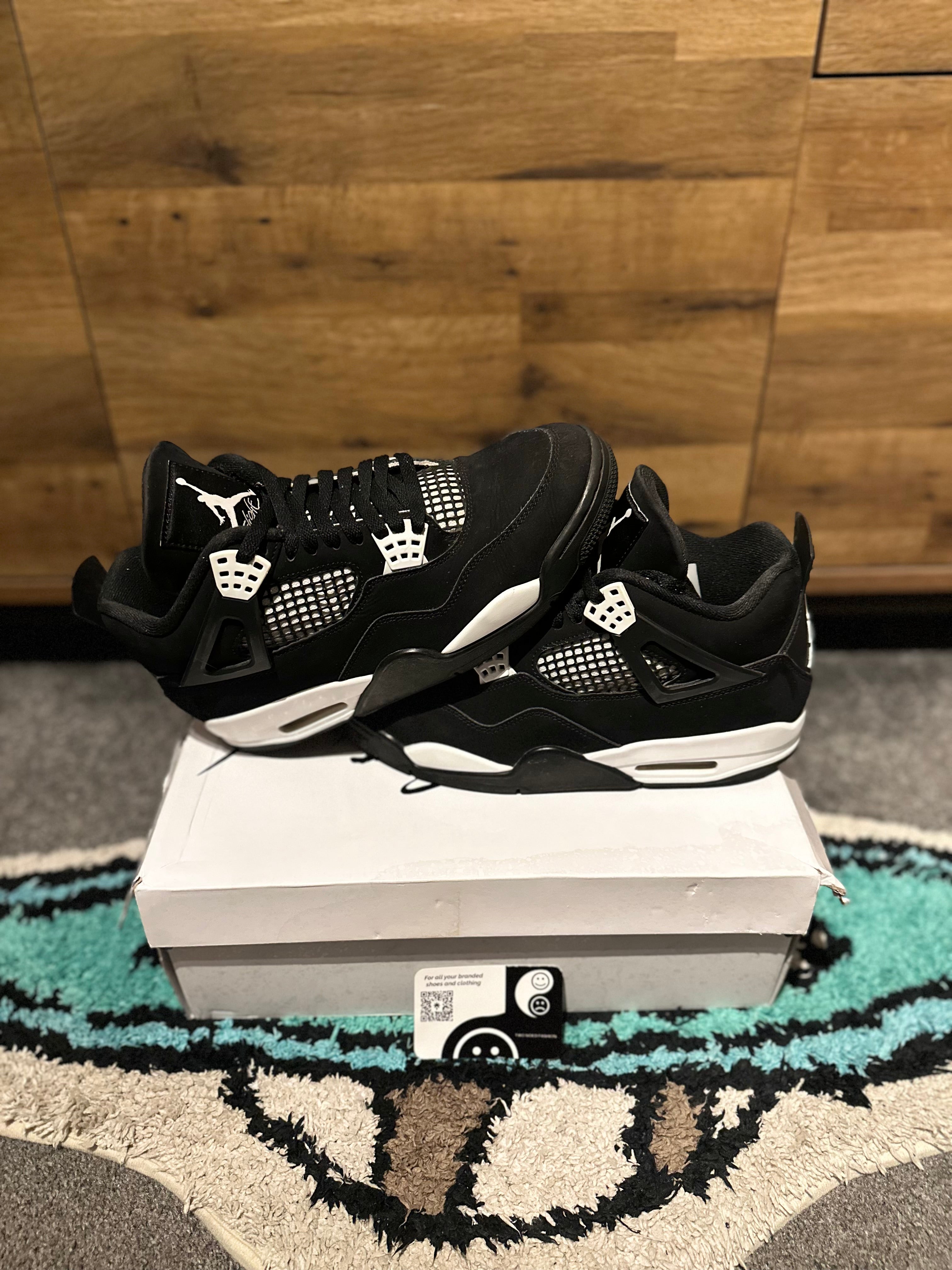Nike Air Jordan 4 “White Thunder ” U.K. 8.5
