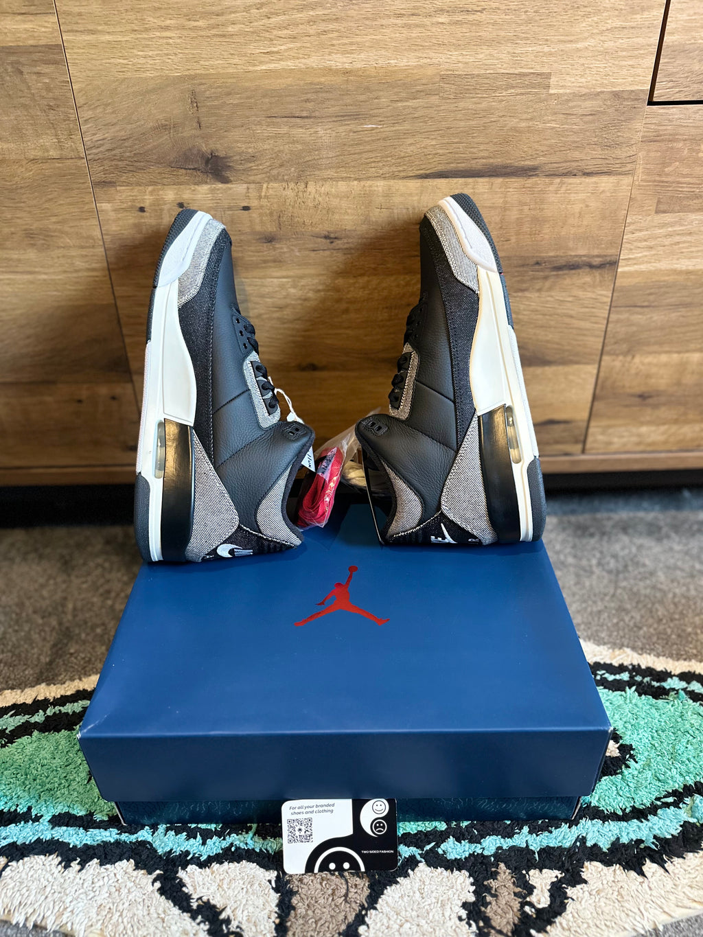 Jordan 3 Retro “Levi black ” U.K. 11