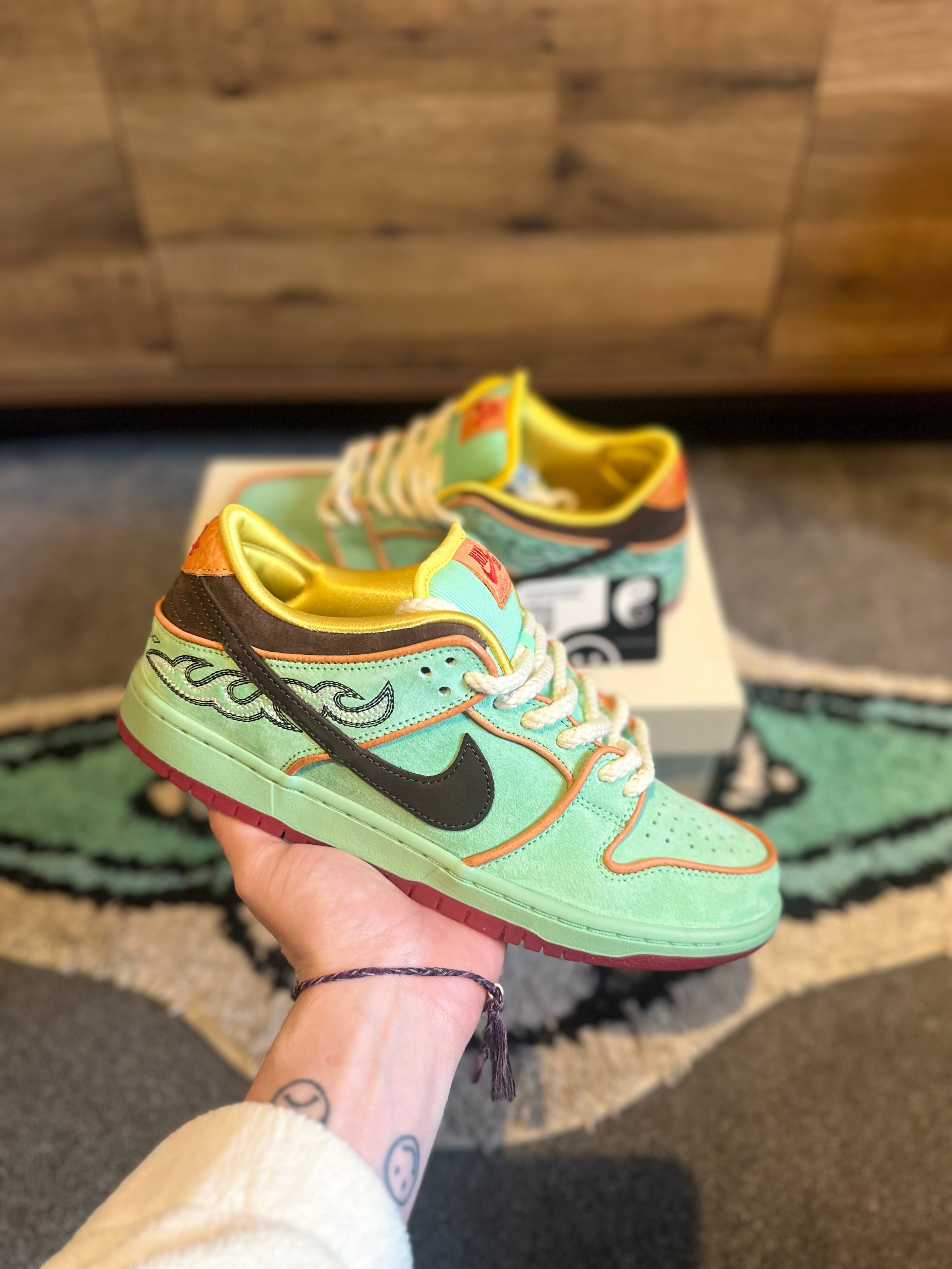 Nike dunk SB “Rodeo Tourmaline” U.K. 8.5