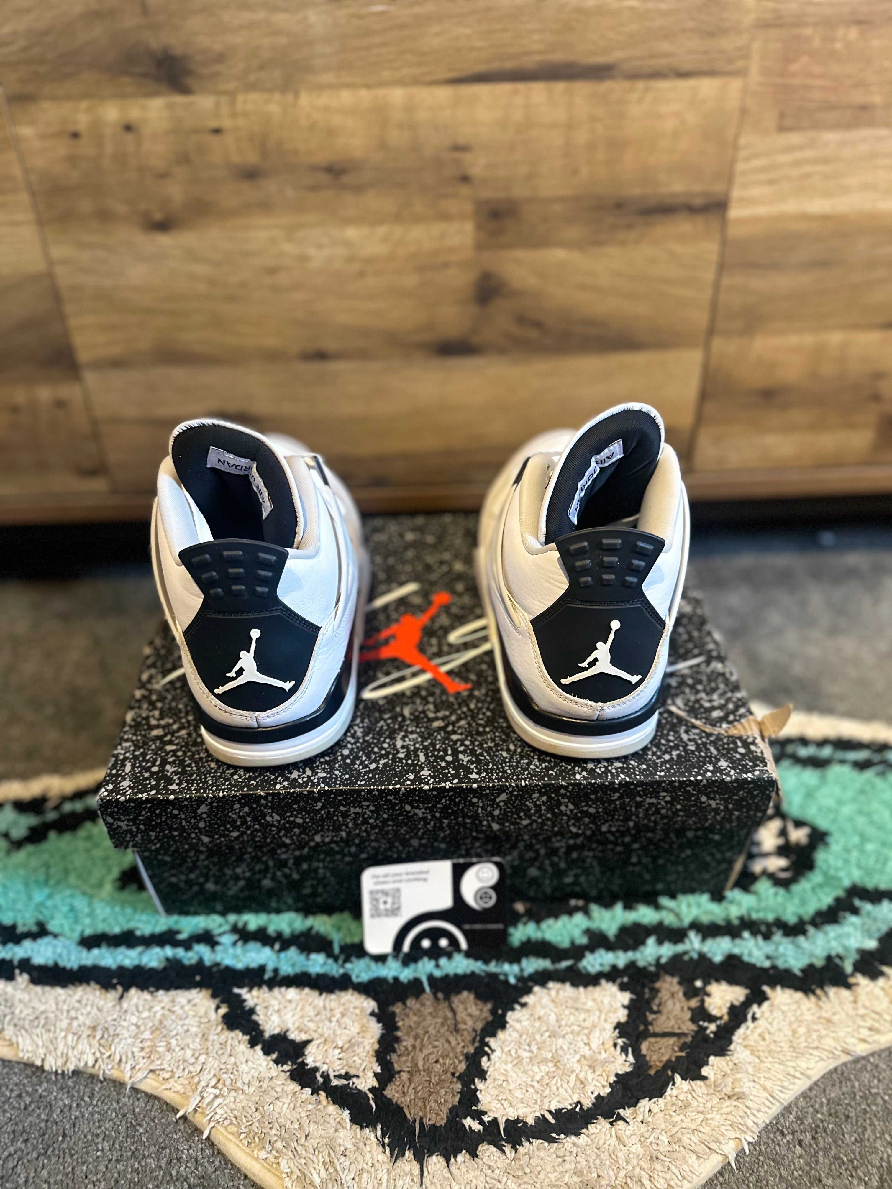 Nike Air Jordan 4 “Military Blacks” U.K. 8.5