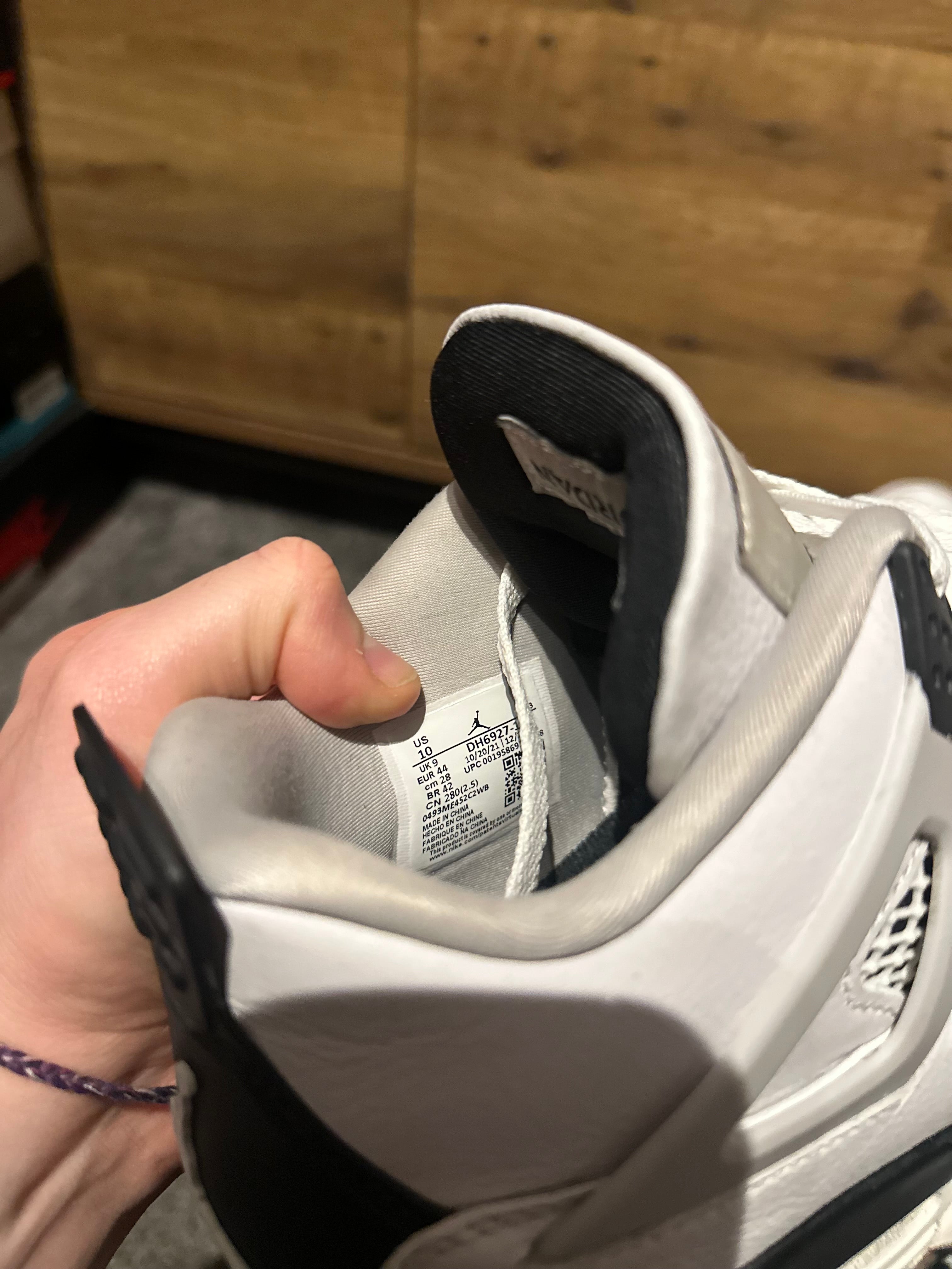 Nike Air Jordan 4 “Military Blacks” U.K. 9