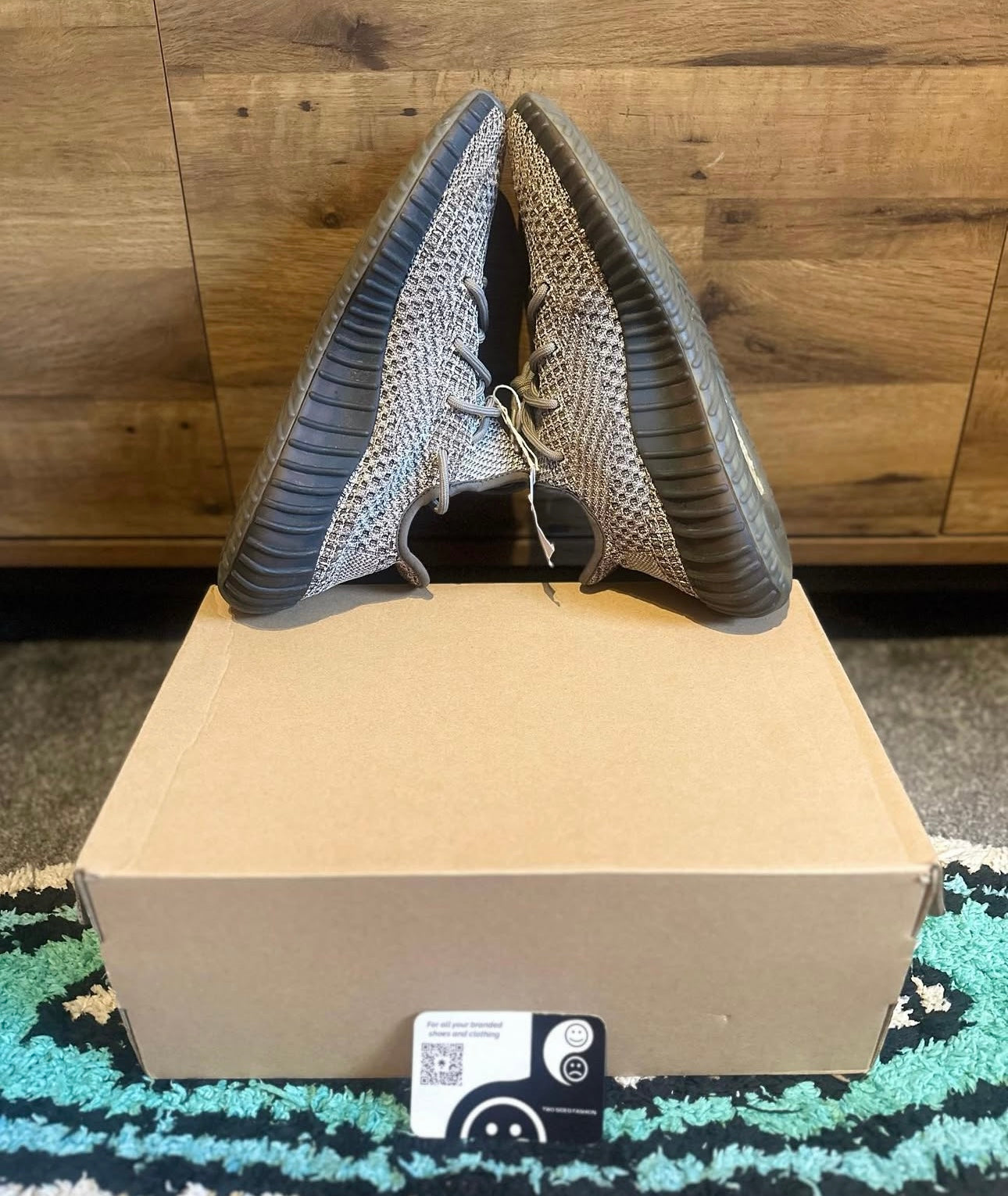 yeezy 350 V2 “ash stone ” U.K. 9.5