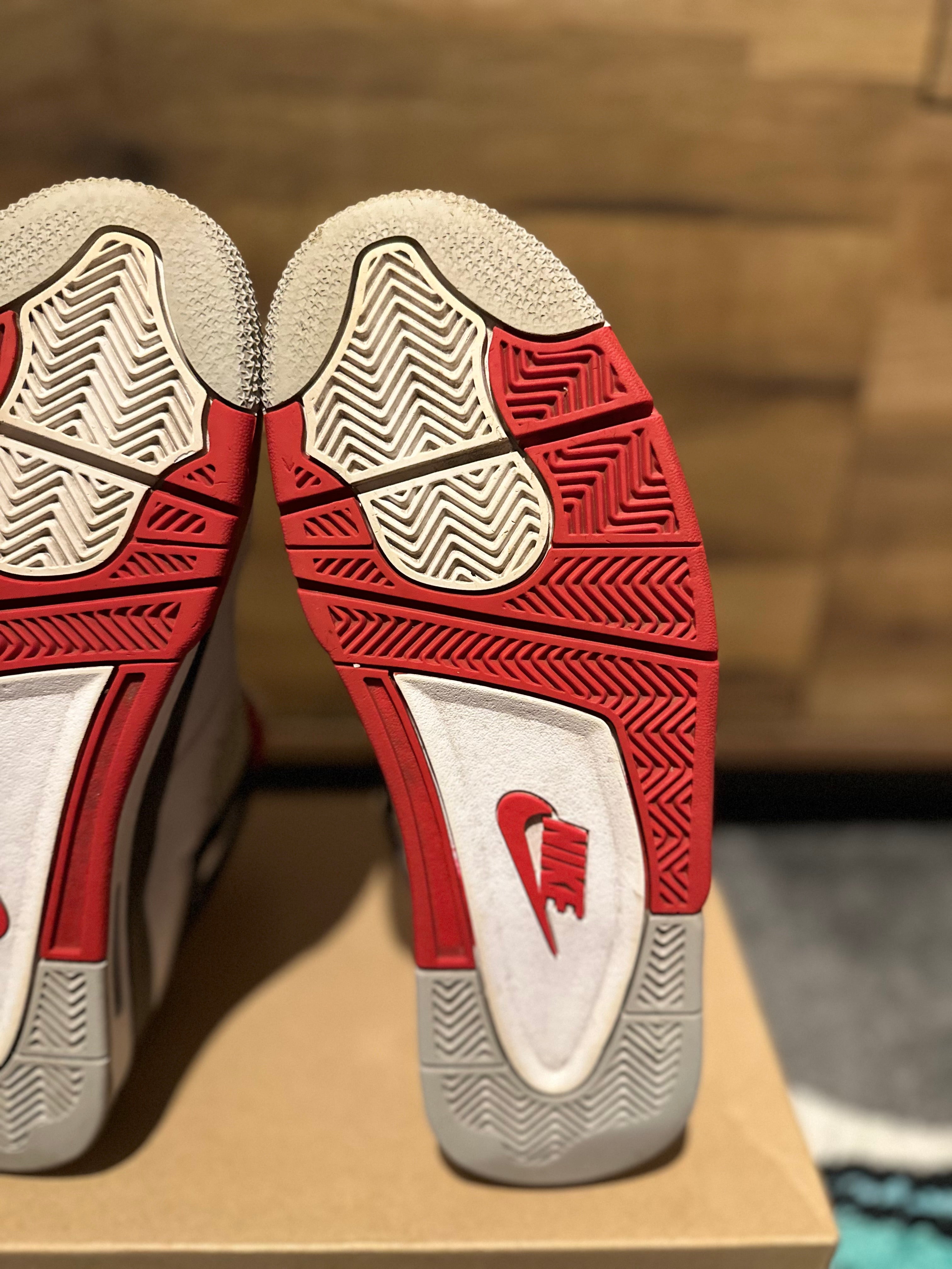 Nike Air Jordan 4 “Fire Red ” U.K. 8.5
