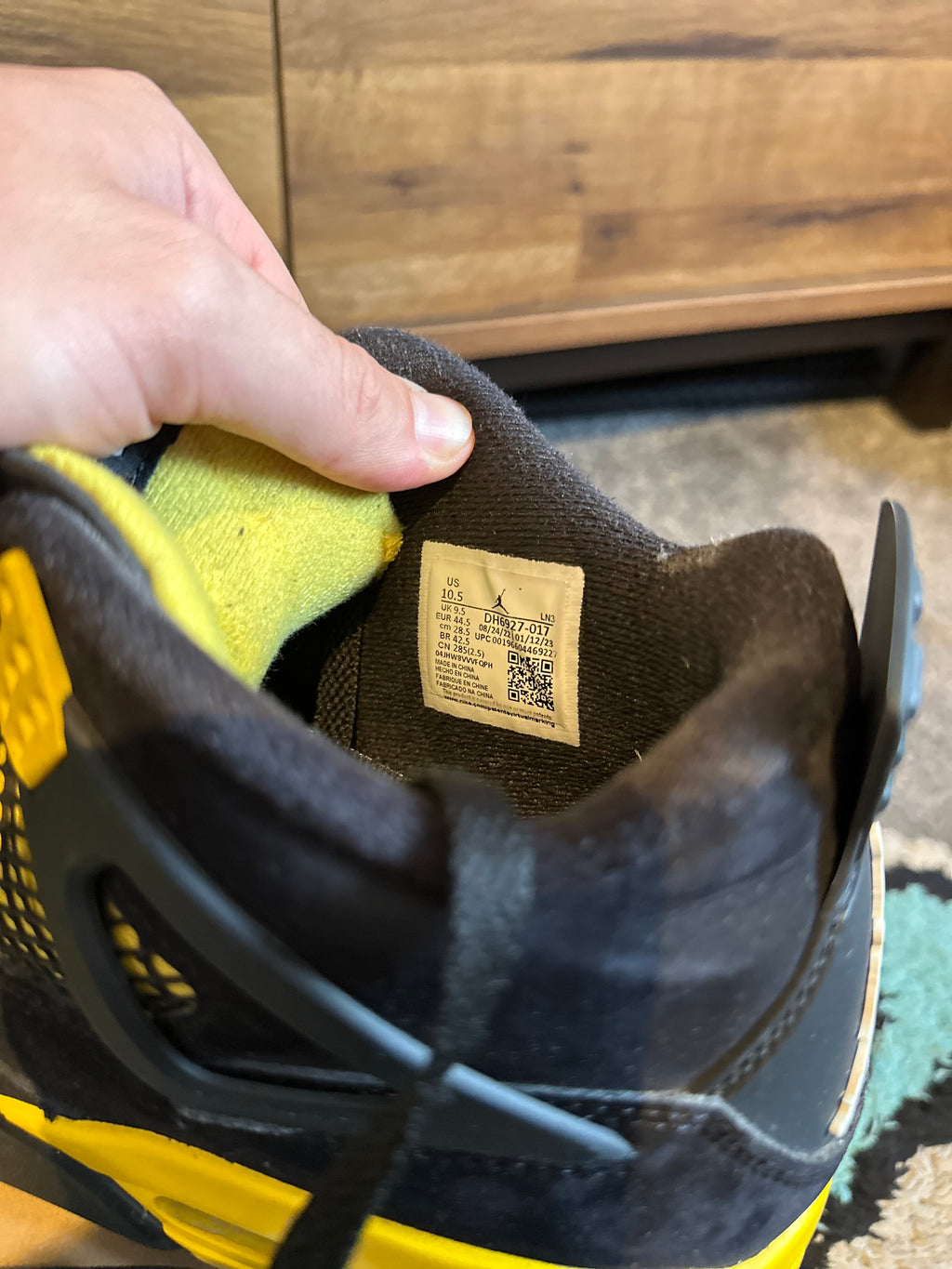 Air Jordan 4 “Yellow Thunders” U.K. 9.5