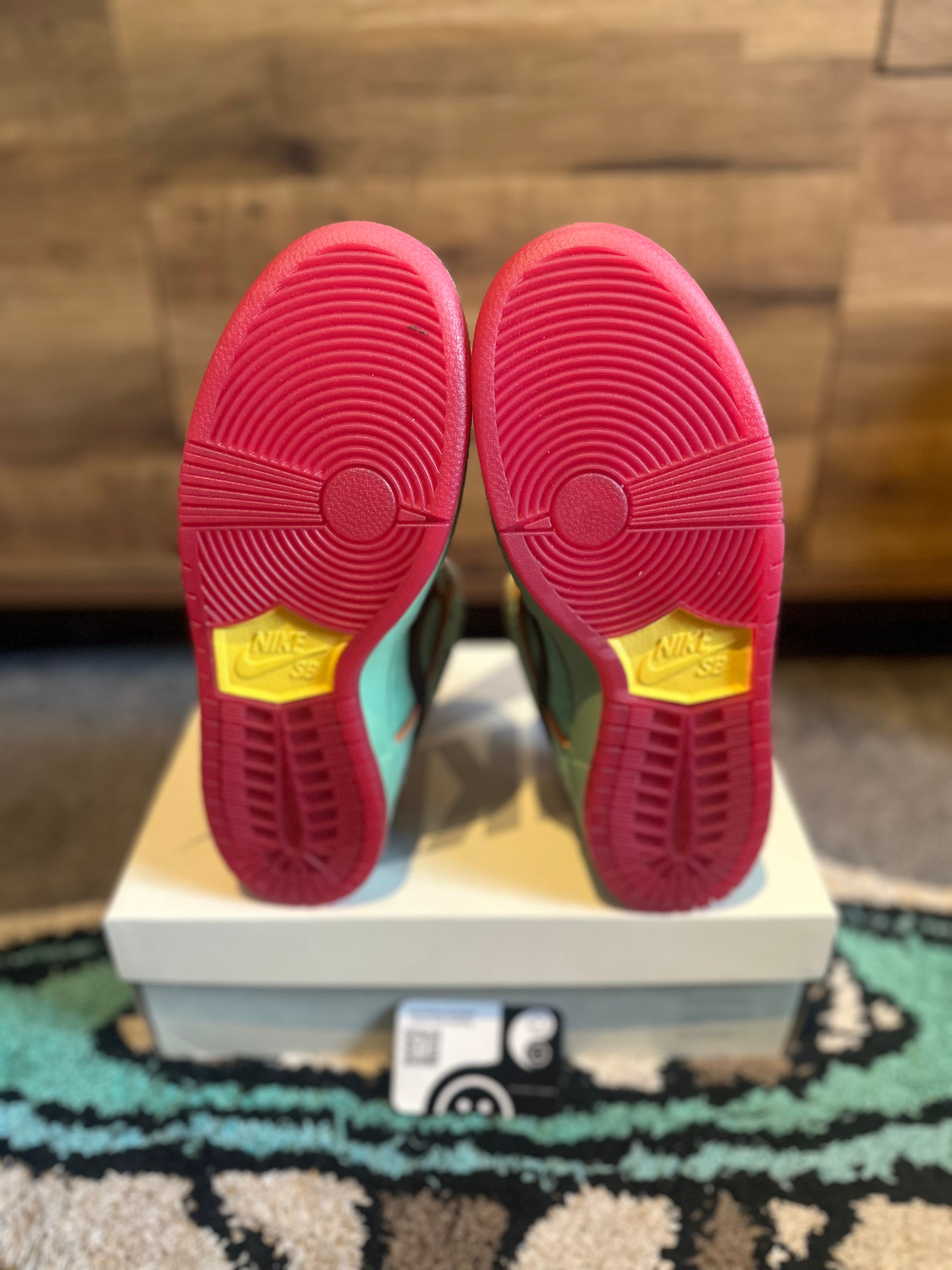 Nike dunk SB “Rodeo Tourmaline” U.K. 8.5