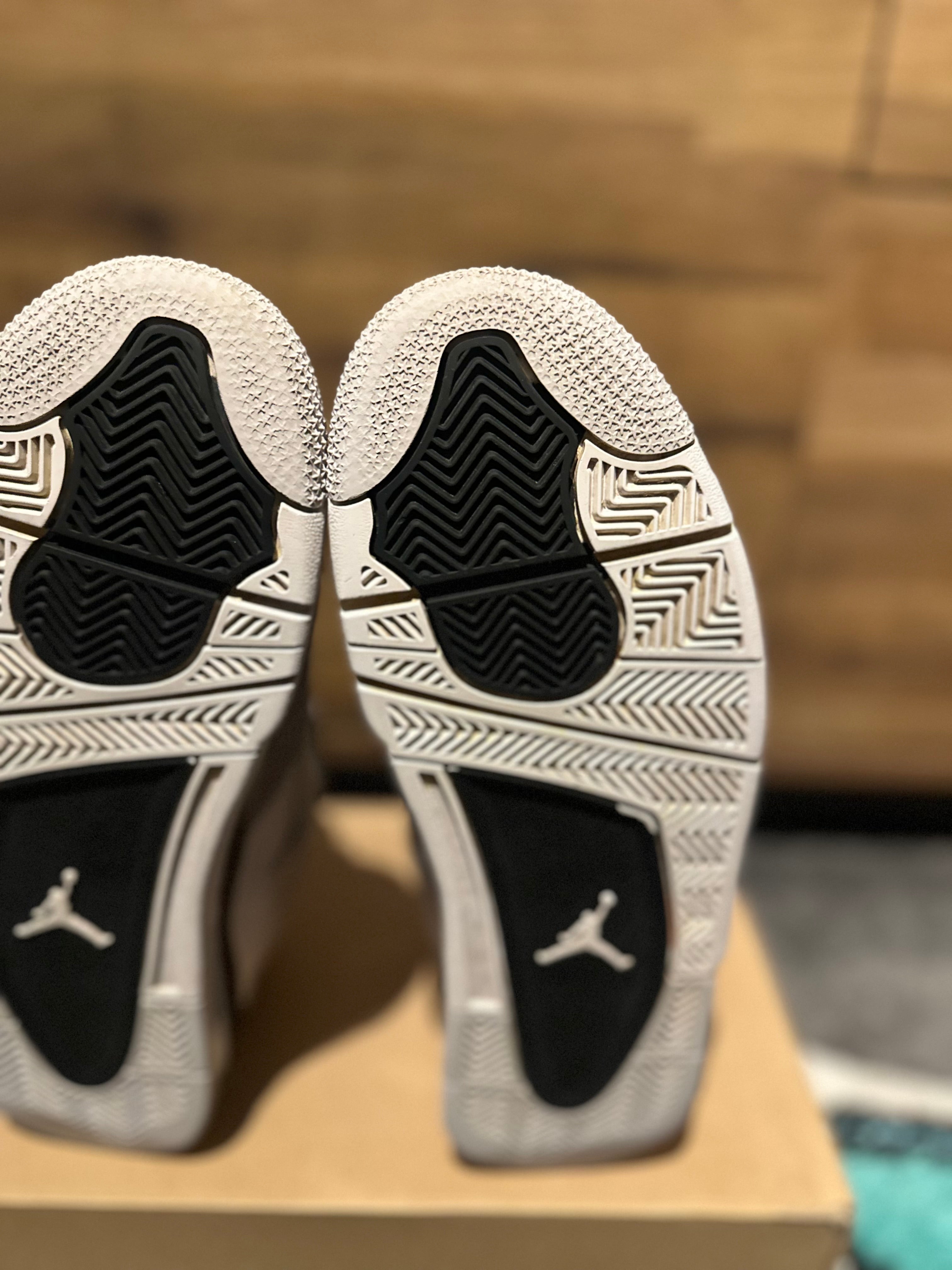 Nike Air Jordan 4 “Military Blacks” U.K. 9