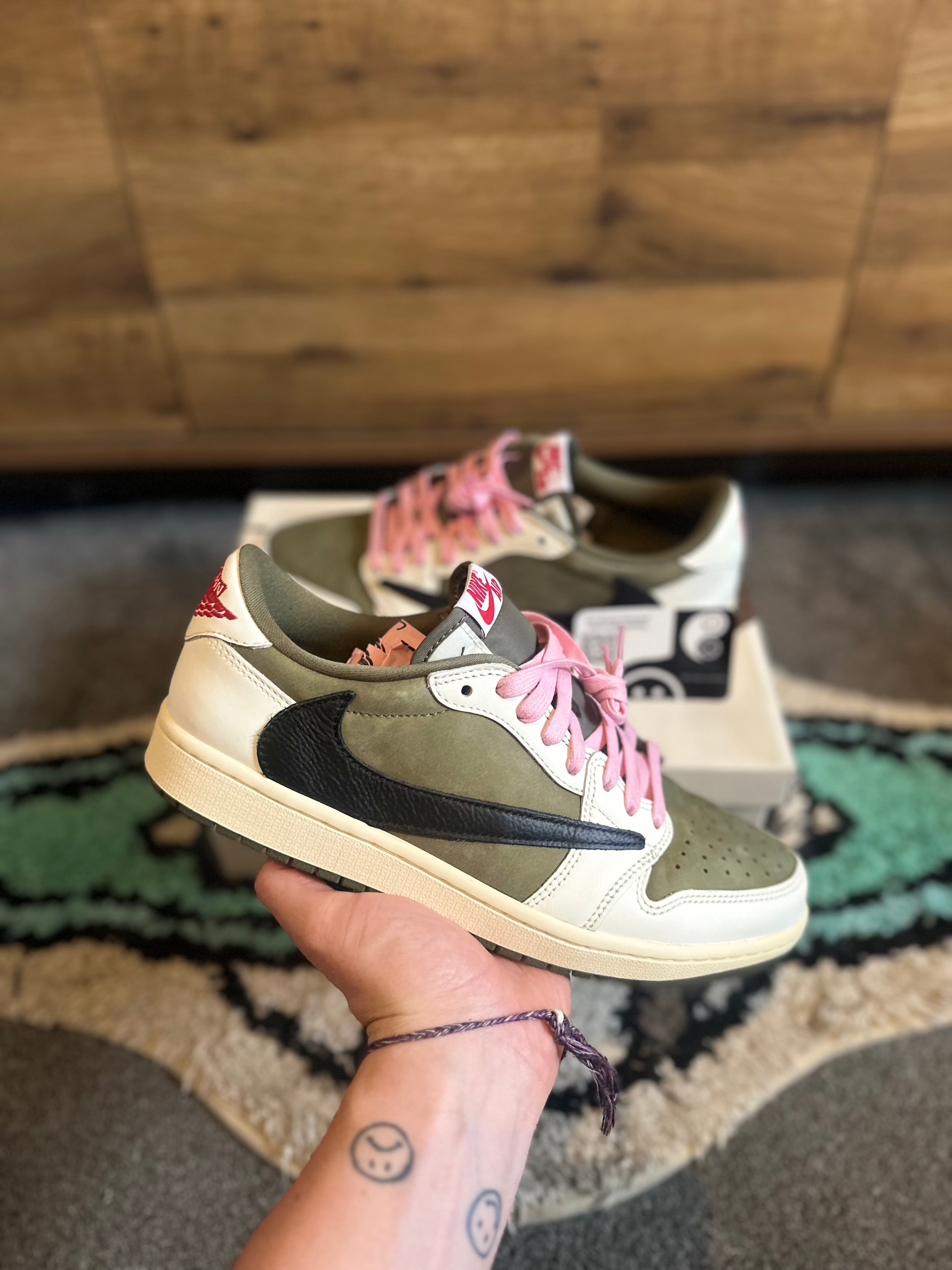 Nike Air Jordan 1 Travis Scott “Olive ” U.K.8