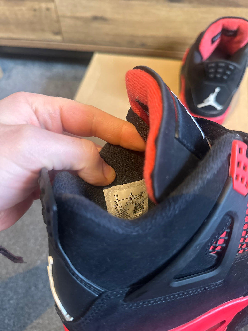 Nike Air Jordan 4 “Red Thunder ” U.K. 7