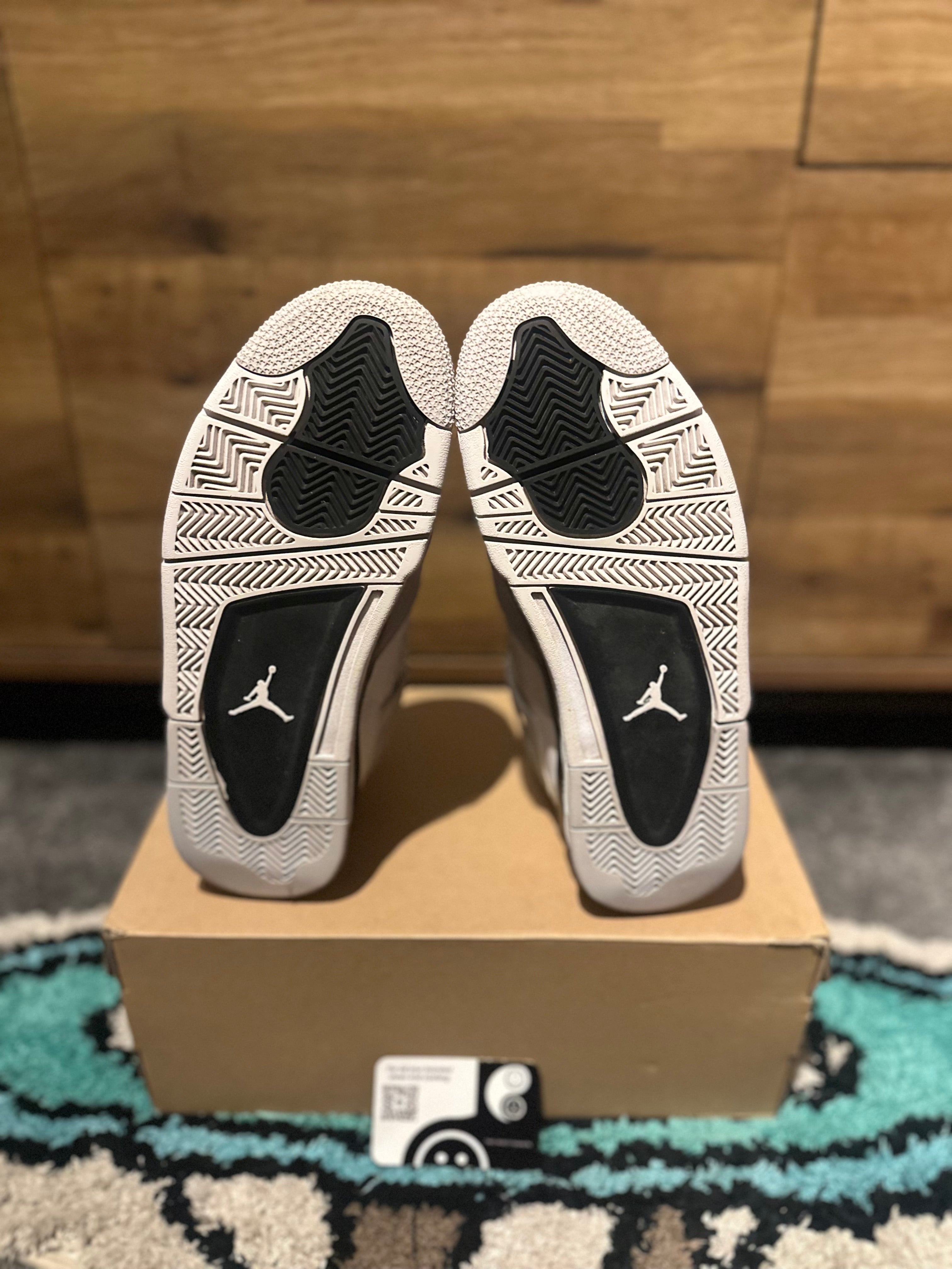 Nike Air Jordan 4 “Military Blacks” U.K. 8