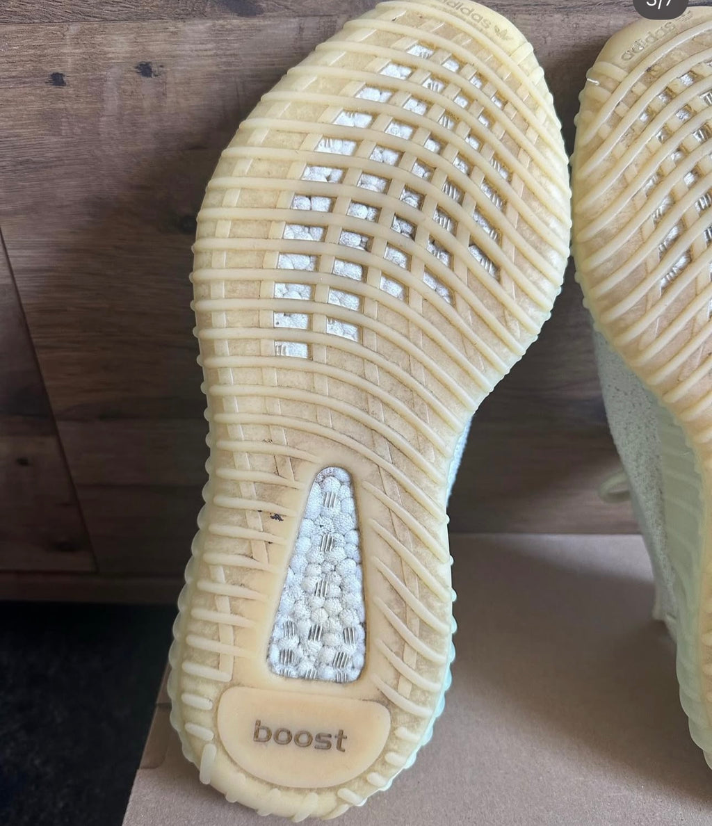yeezy 350 butters U.K. 9