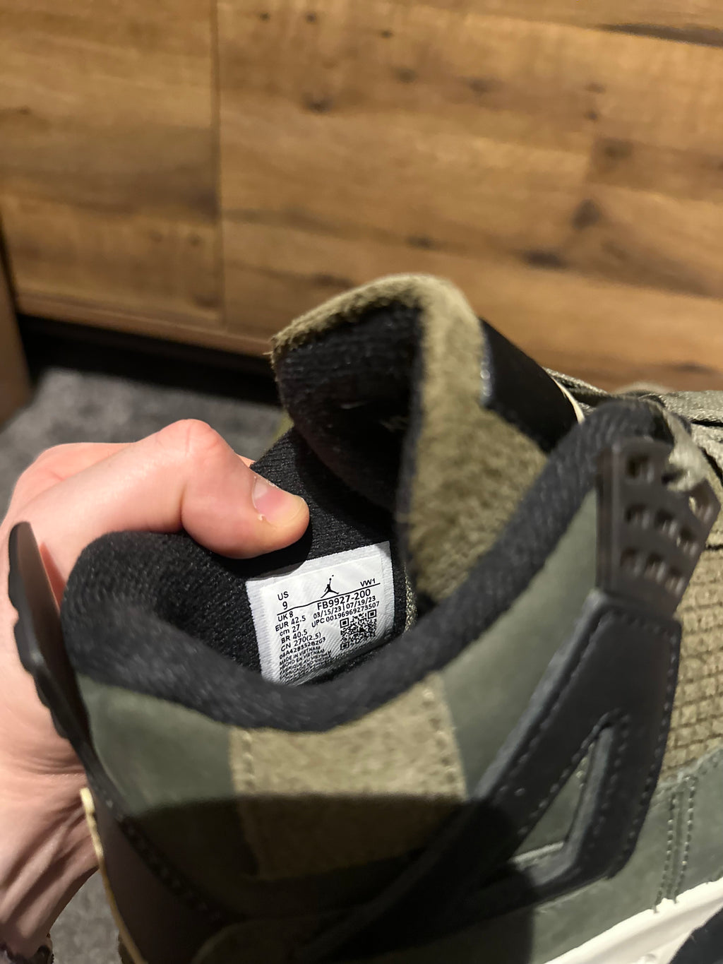 Nike Air Jordan 4 “ Craft Medium Olive ” U.K. 8