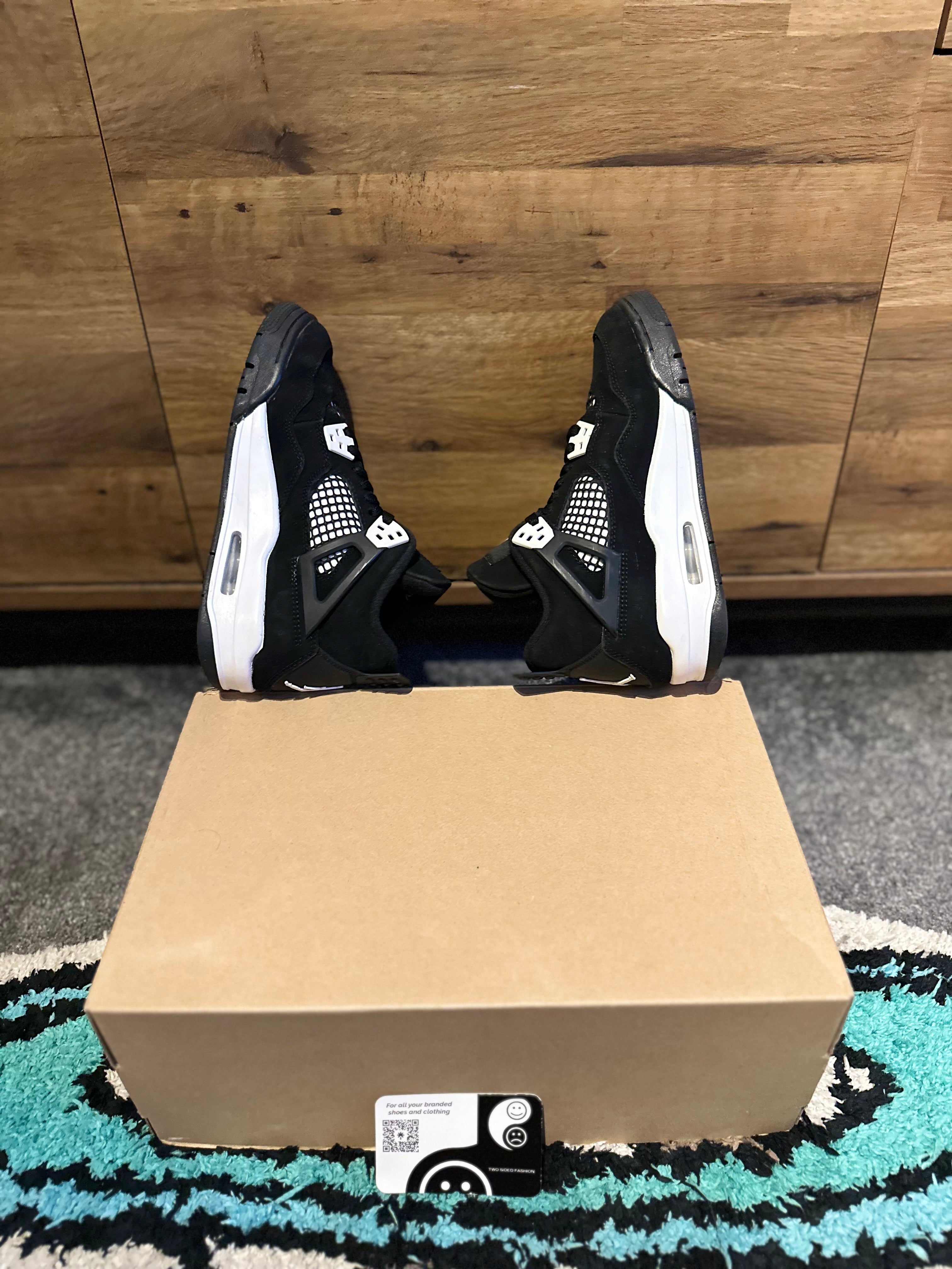 Nike Air Jordan 4 “White Thunder” U.K. 4.5GS