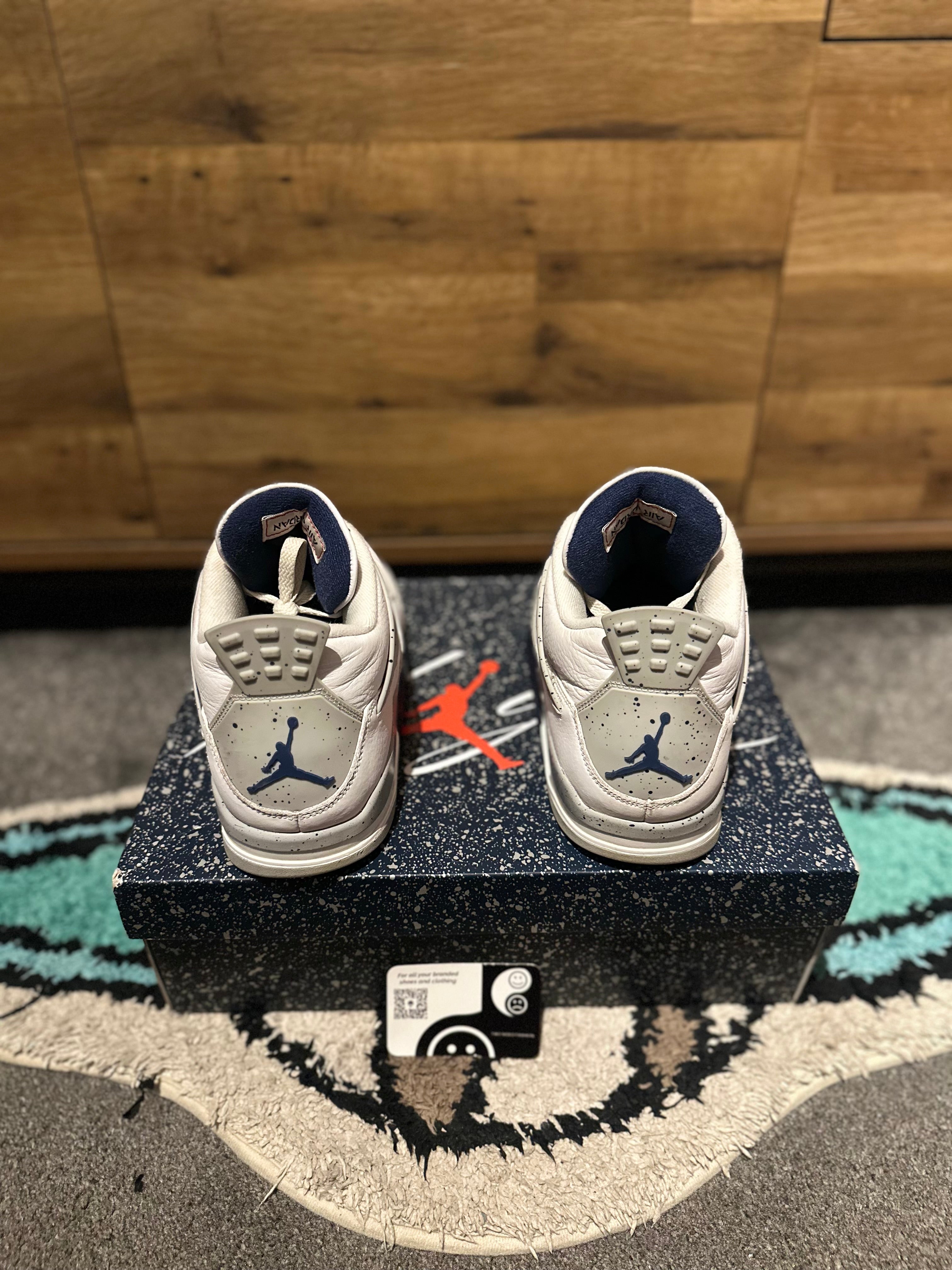 Nike Air Jordan 4 “ Midnight Navy’s ” U.K. 10.5