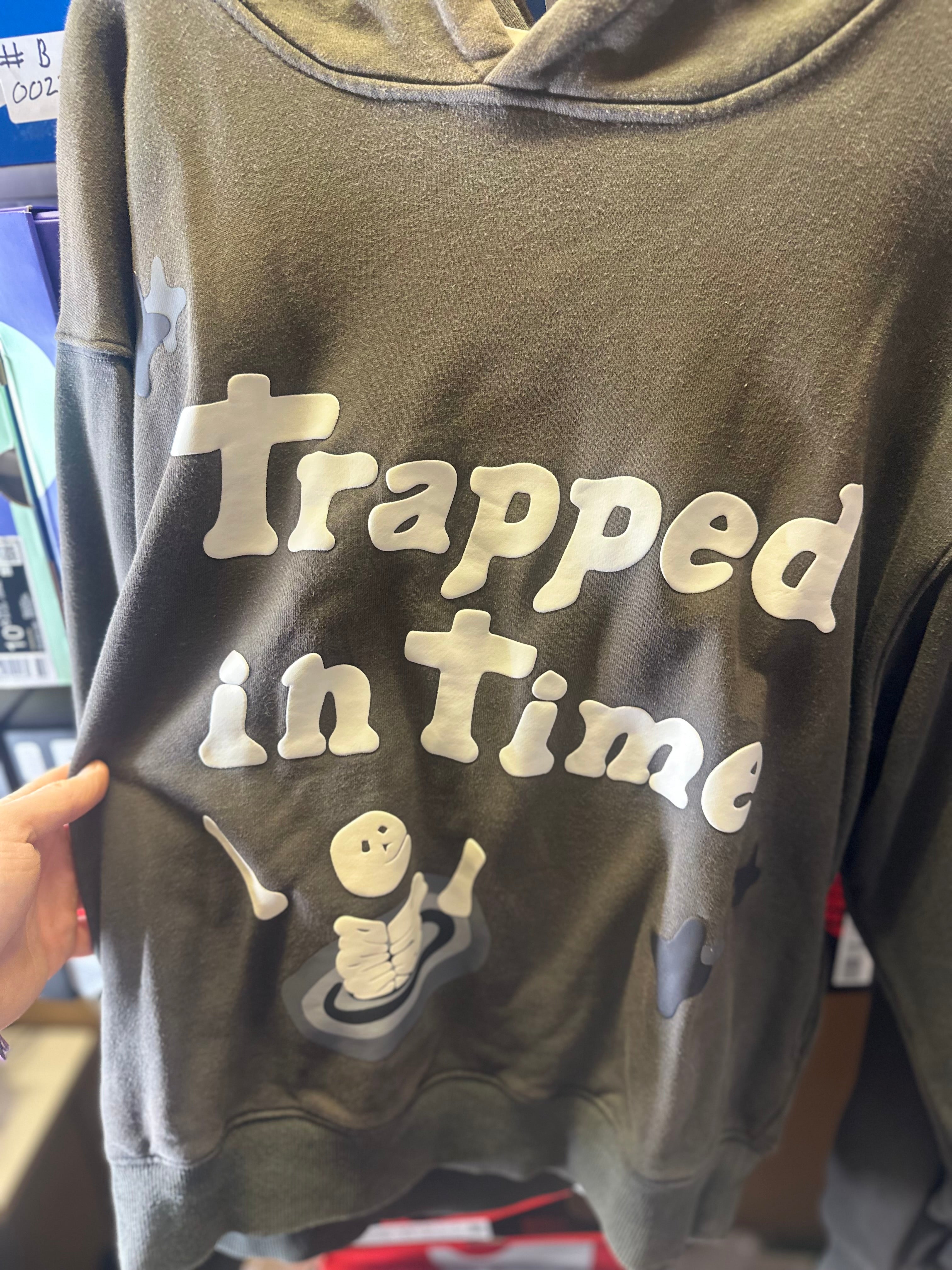 Broken planet Hoodie “Trapped in time” Size XS