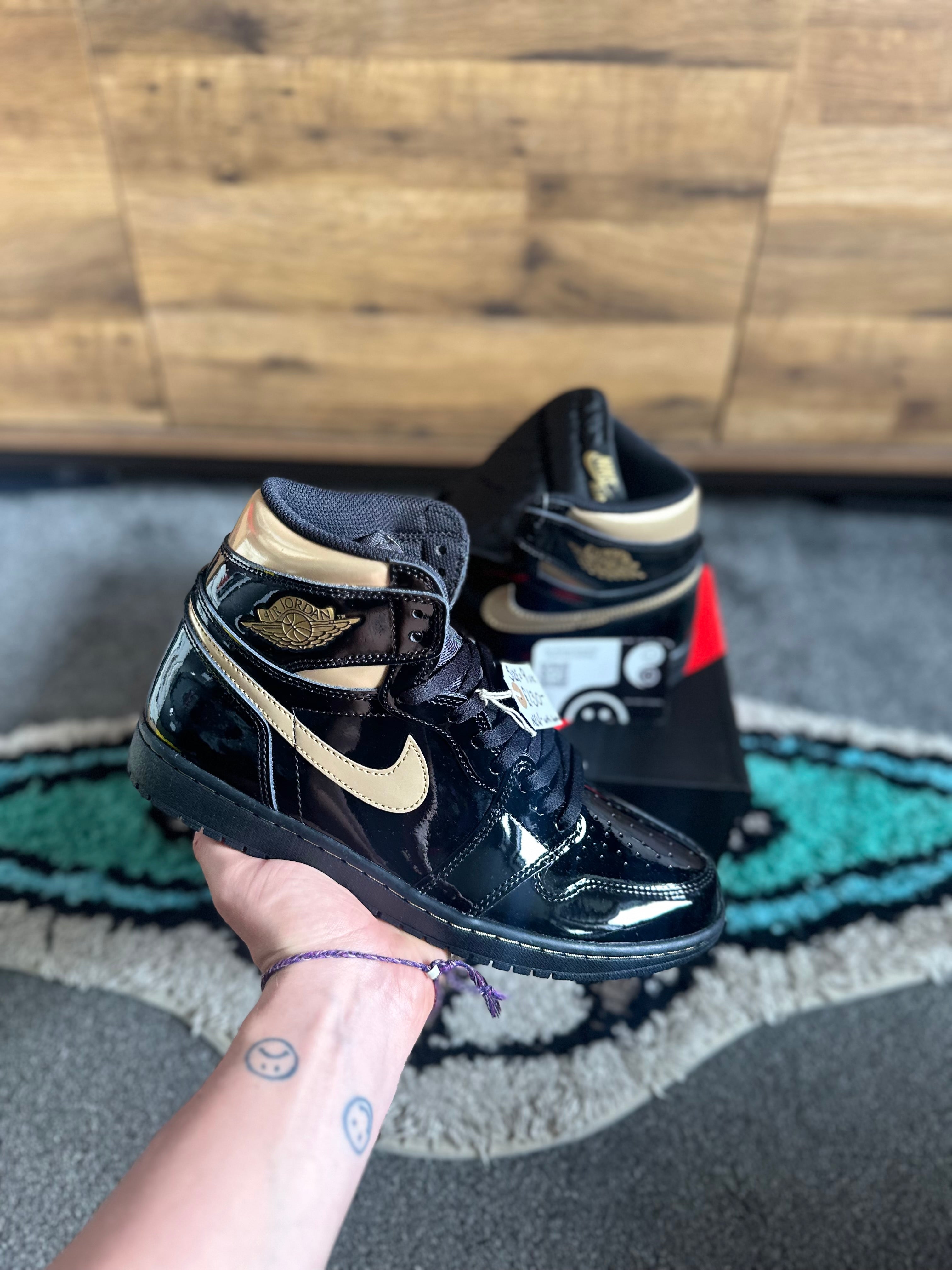 Jordan 1 Retro High “Black Metallic Gold” U.K. 9