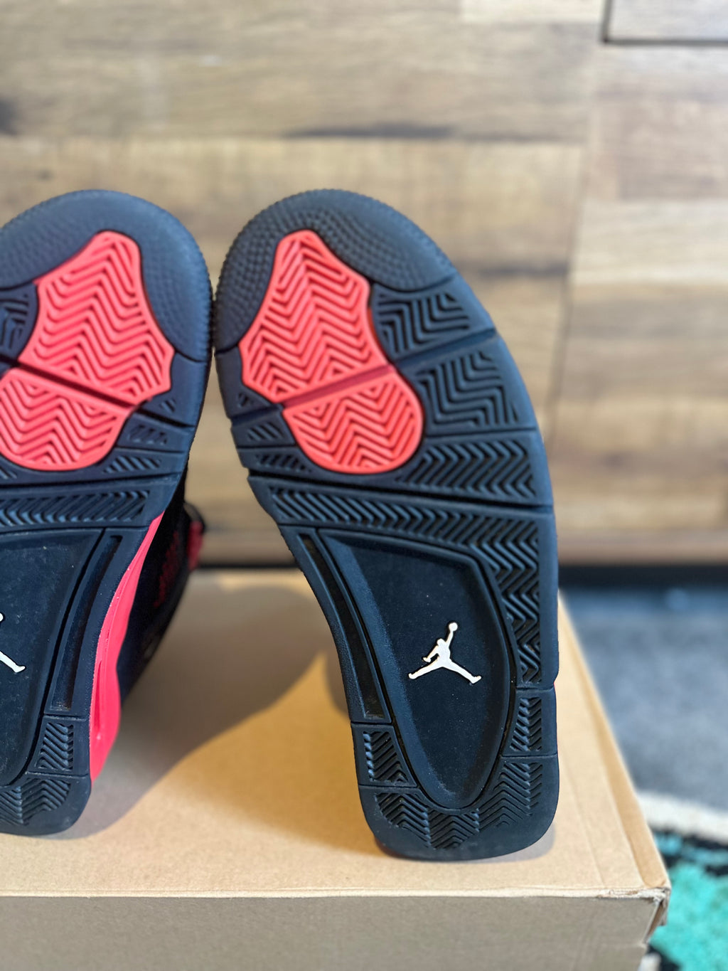 Nike Air Jordan 4 “Red Thunder ” U.K. 7