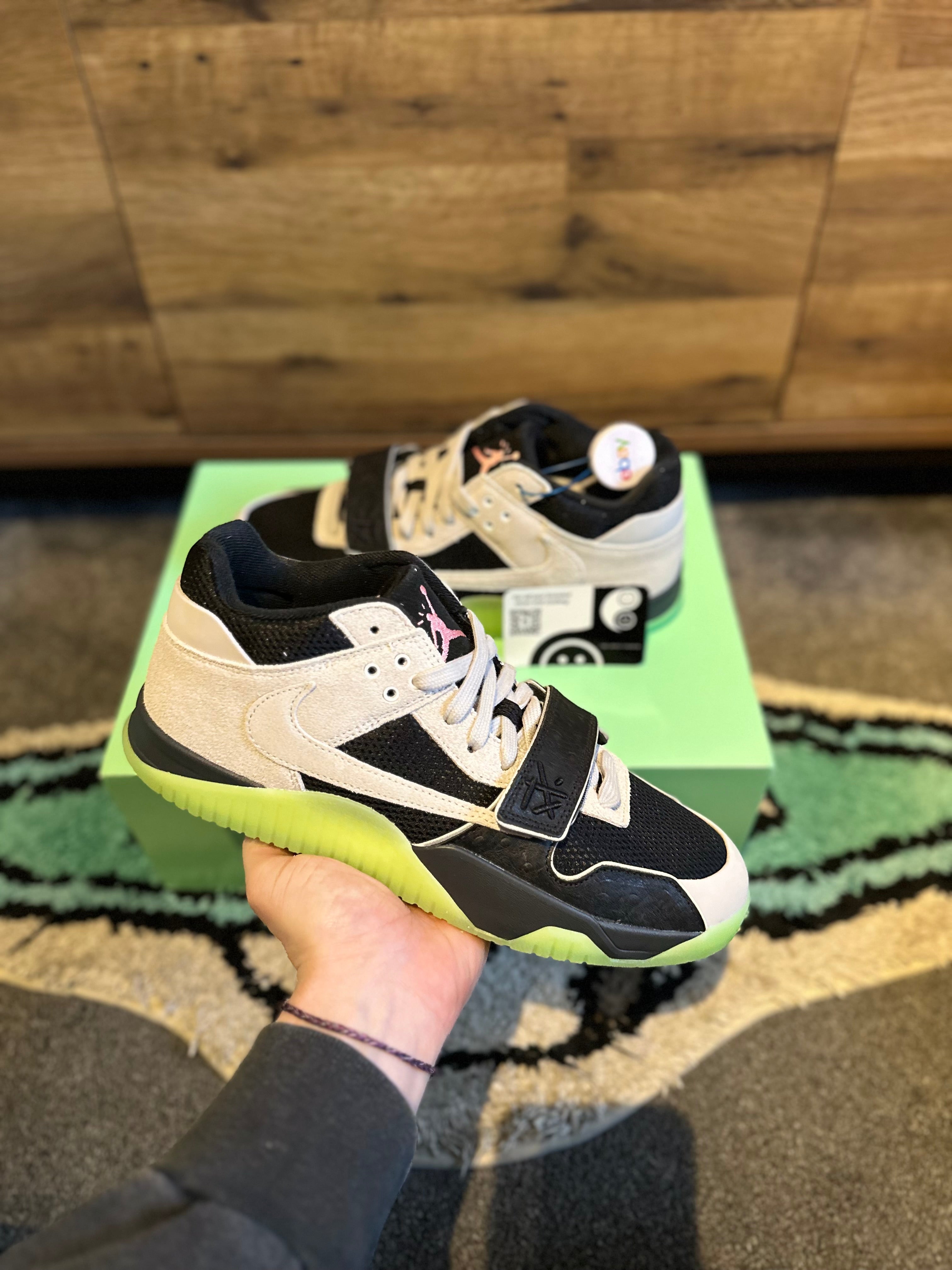 Nike Jordan Jump-man Jack TR “Travis Scott x B Black Night Silver ” U.K. 8.5