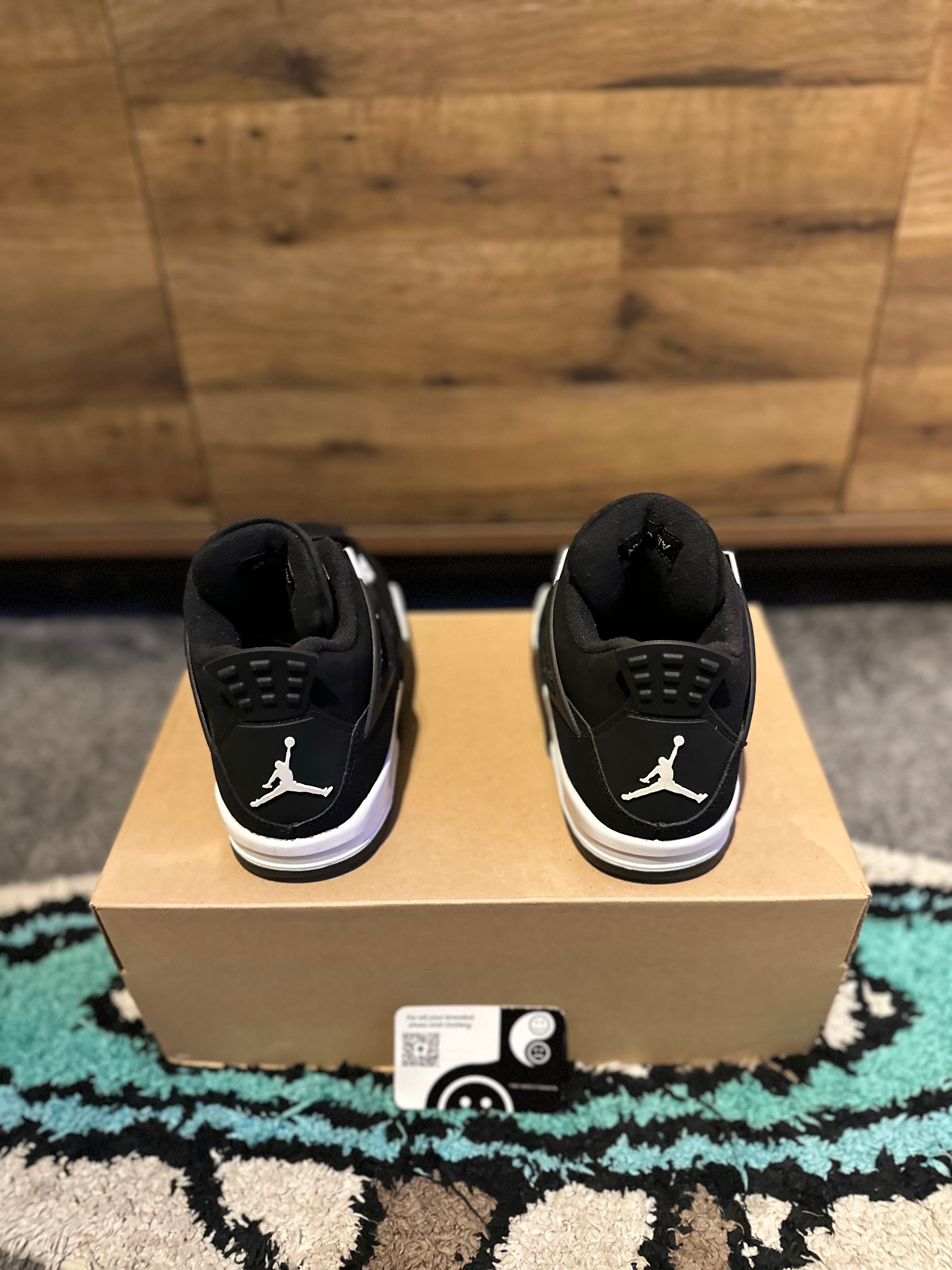 Nike Air Jordan 4 “White Thunder” U.K. 4.5GS