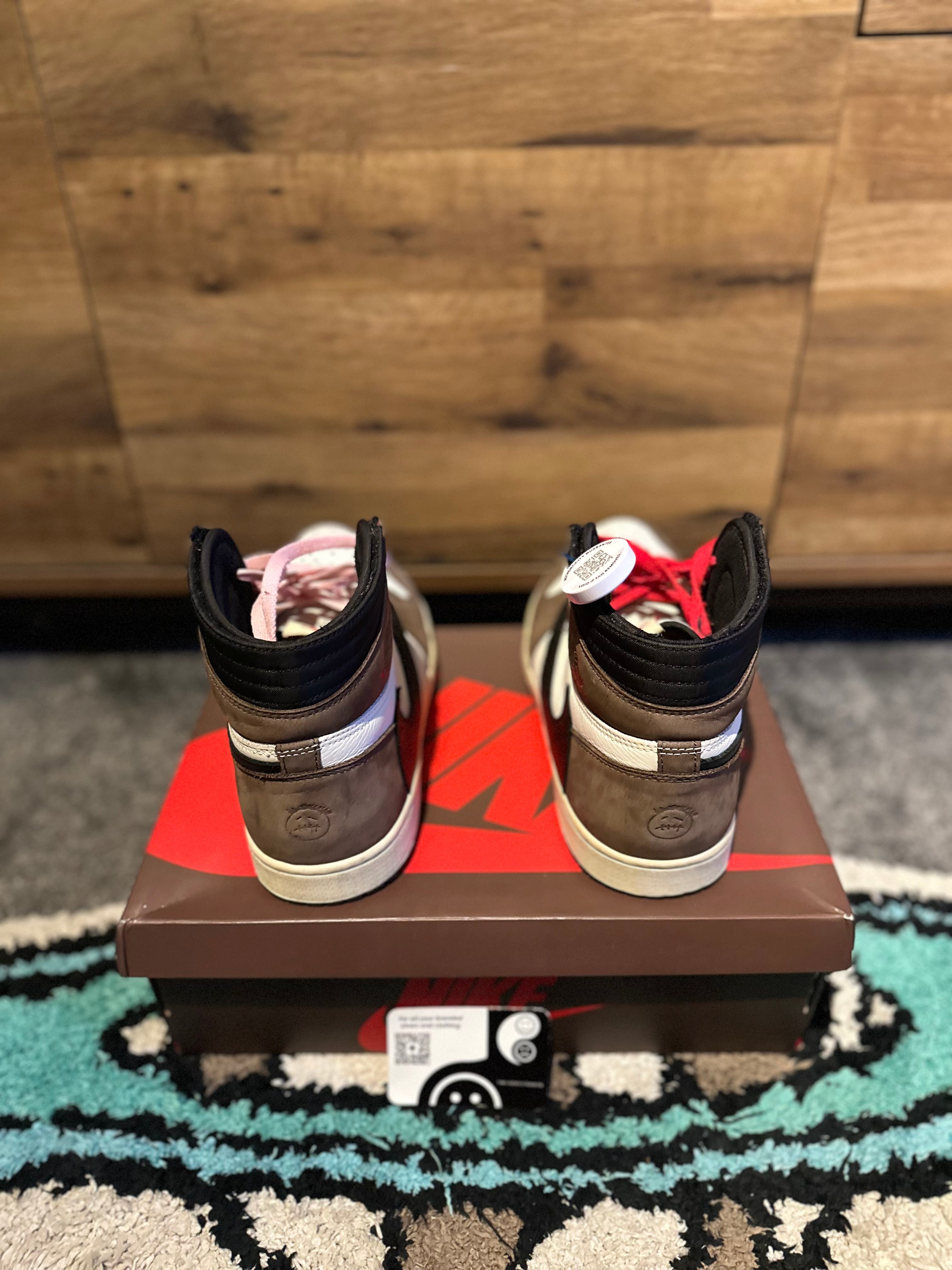 Nike Air Jordan 1 High Travis Scott “Mocha ” U.K.10.5
