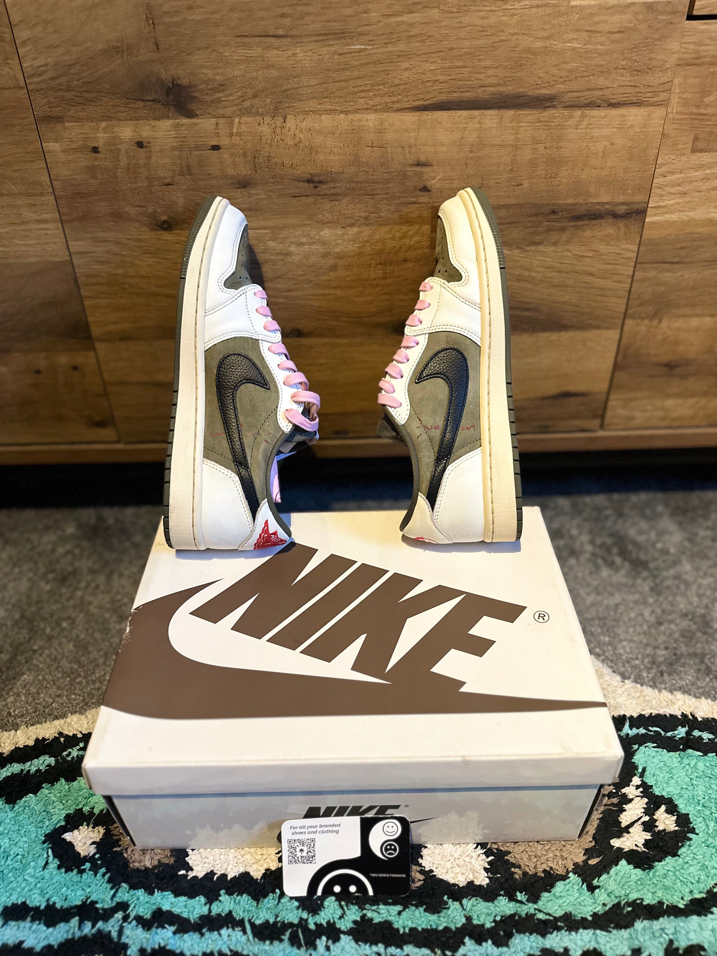 Nike Air Jordan 1 Travis Scott “Medium Olive” U.K. 7.5