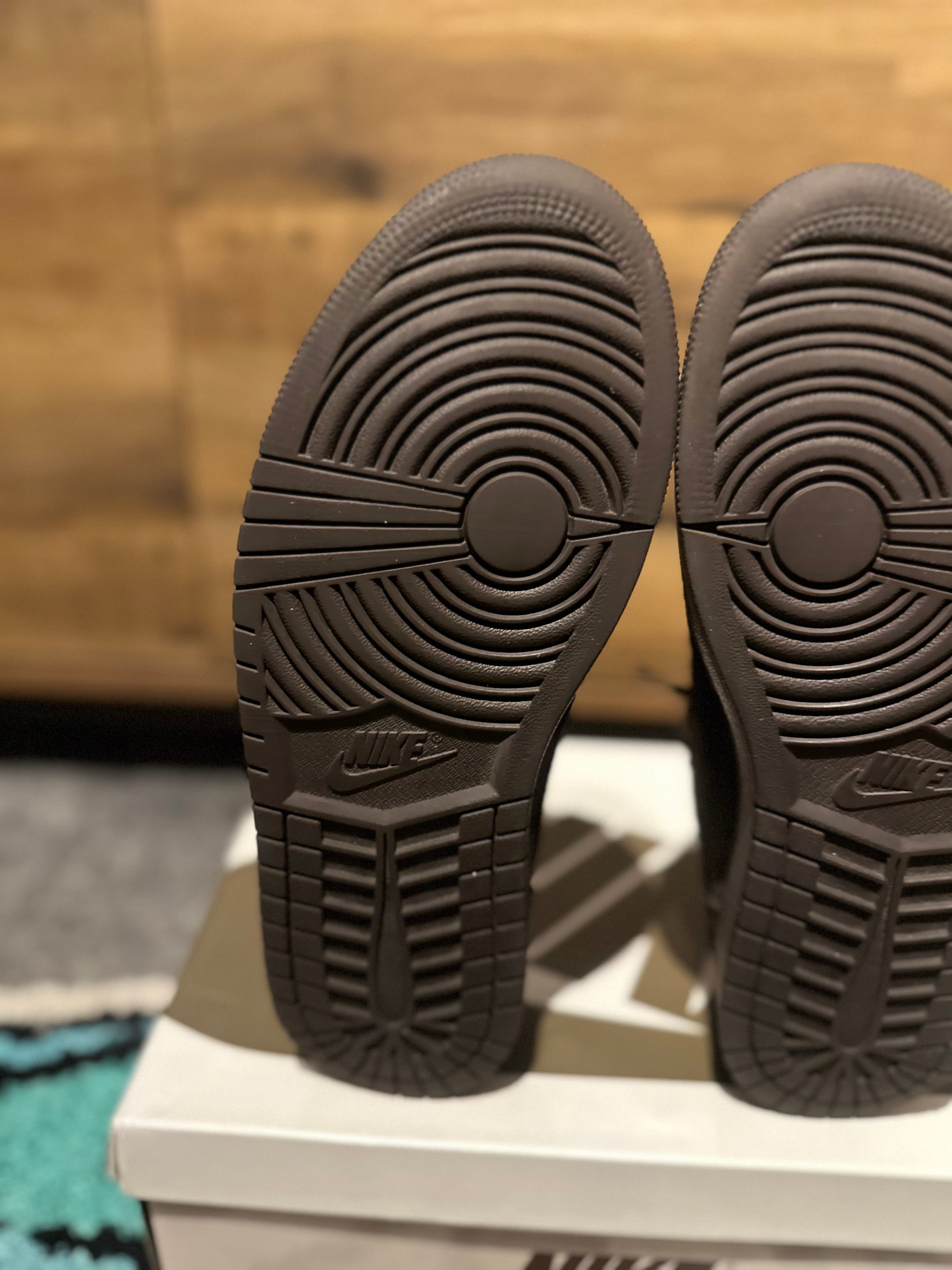 Nike Air Jordan 1 Travis Scott “Velvet Brow ” U.K. 8.5