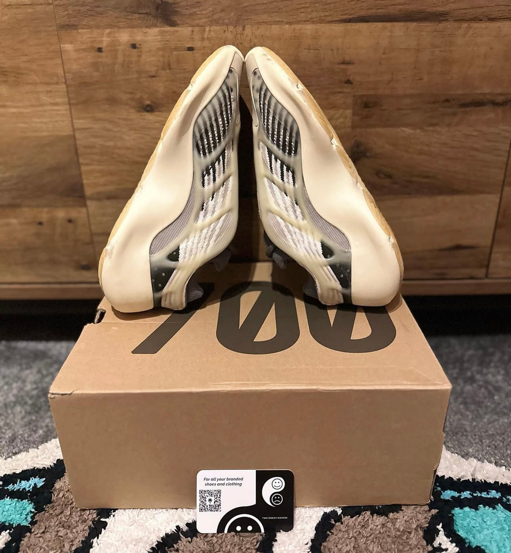 yeezy 700 v3 fade salt U.K. 7.5
