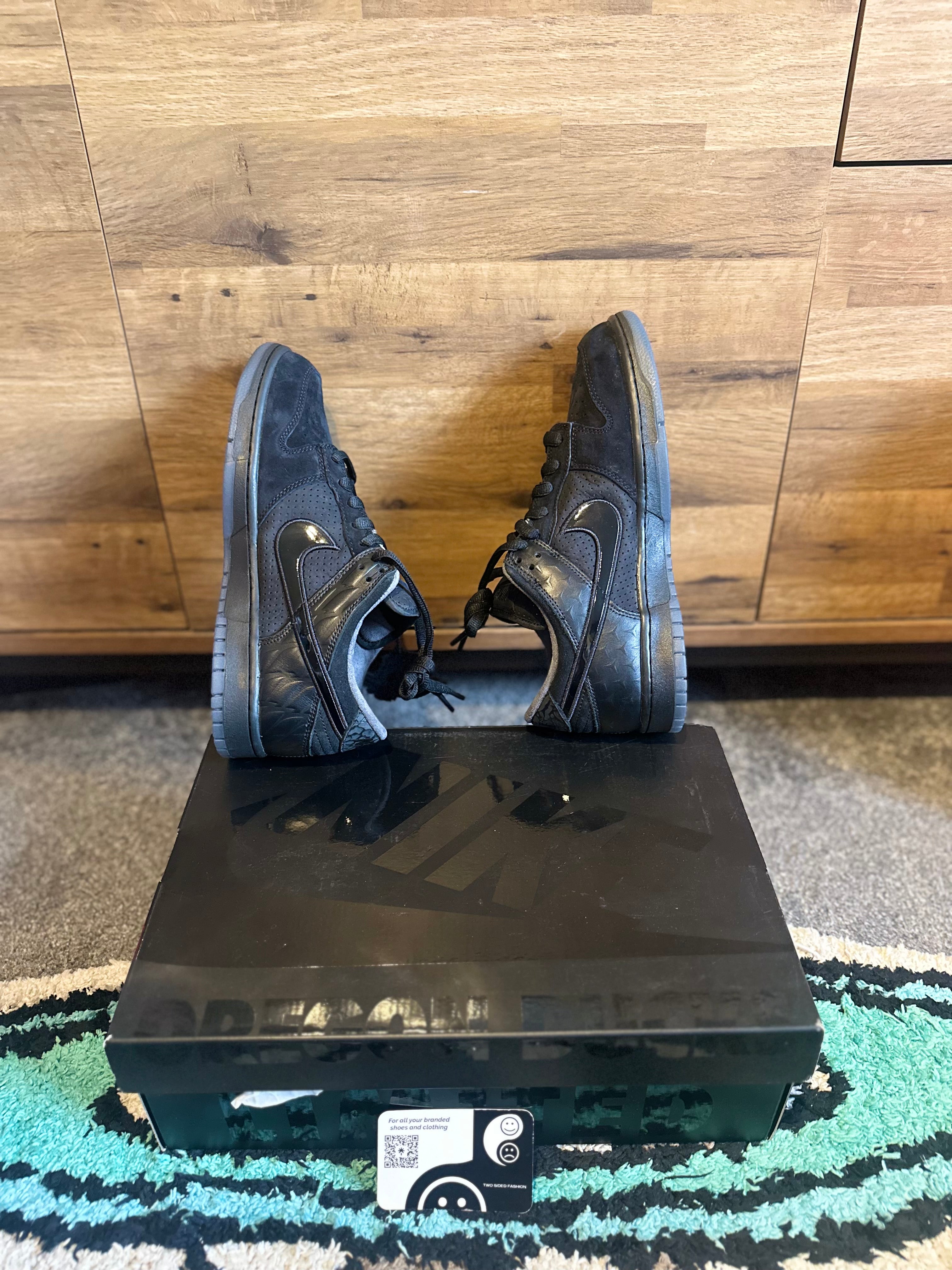 Nike dunk “Ducks Of A Feather Black University Of Oregon” U.K. 8.5