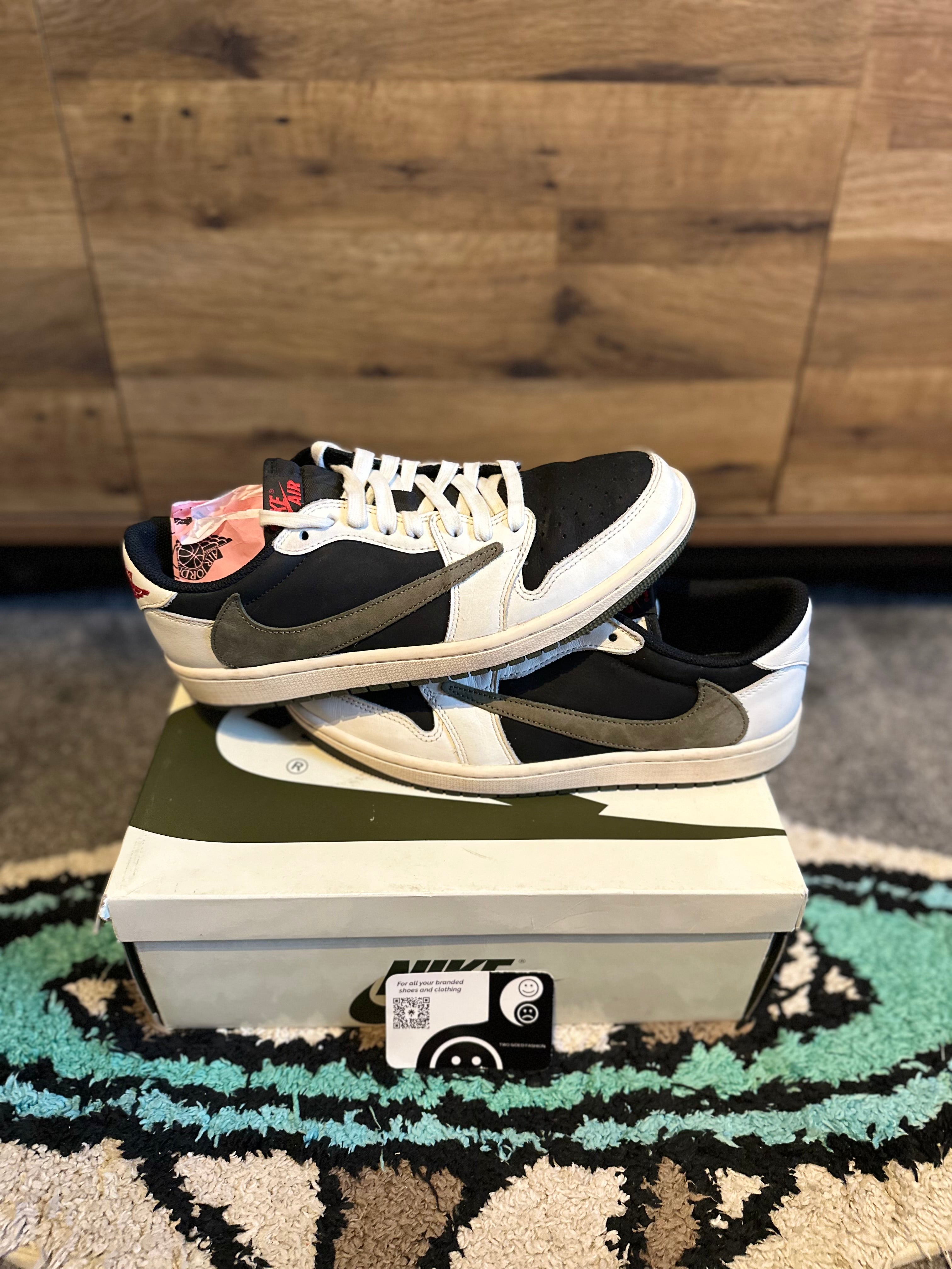 Nike Air Jordan 1 Travis Scott “ Olive” U.K. 7.5