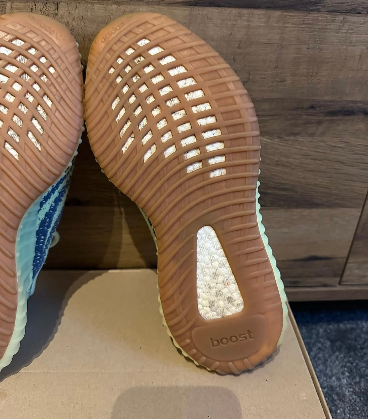 Yeezy 350 V2 “semi frost” U.K. 8