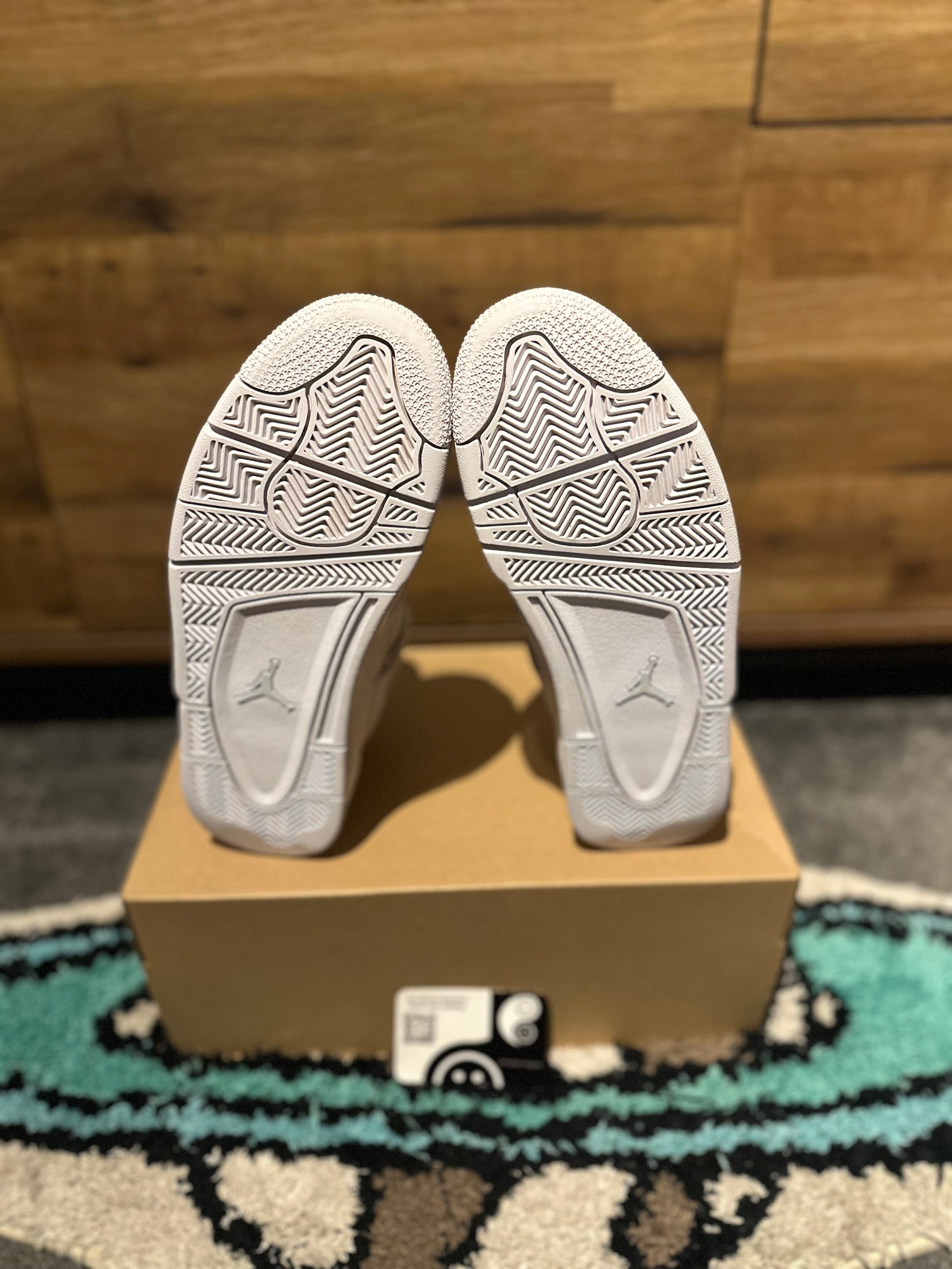 Nike Air Jordan 4 “Pure Money ” U.K. 8