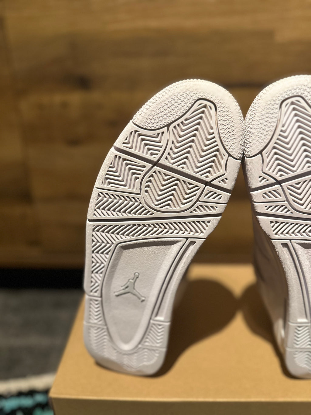 Nike Air Jordan 4 “Pure Money ” U.K. 8