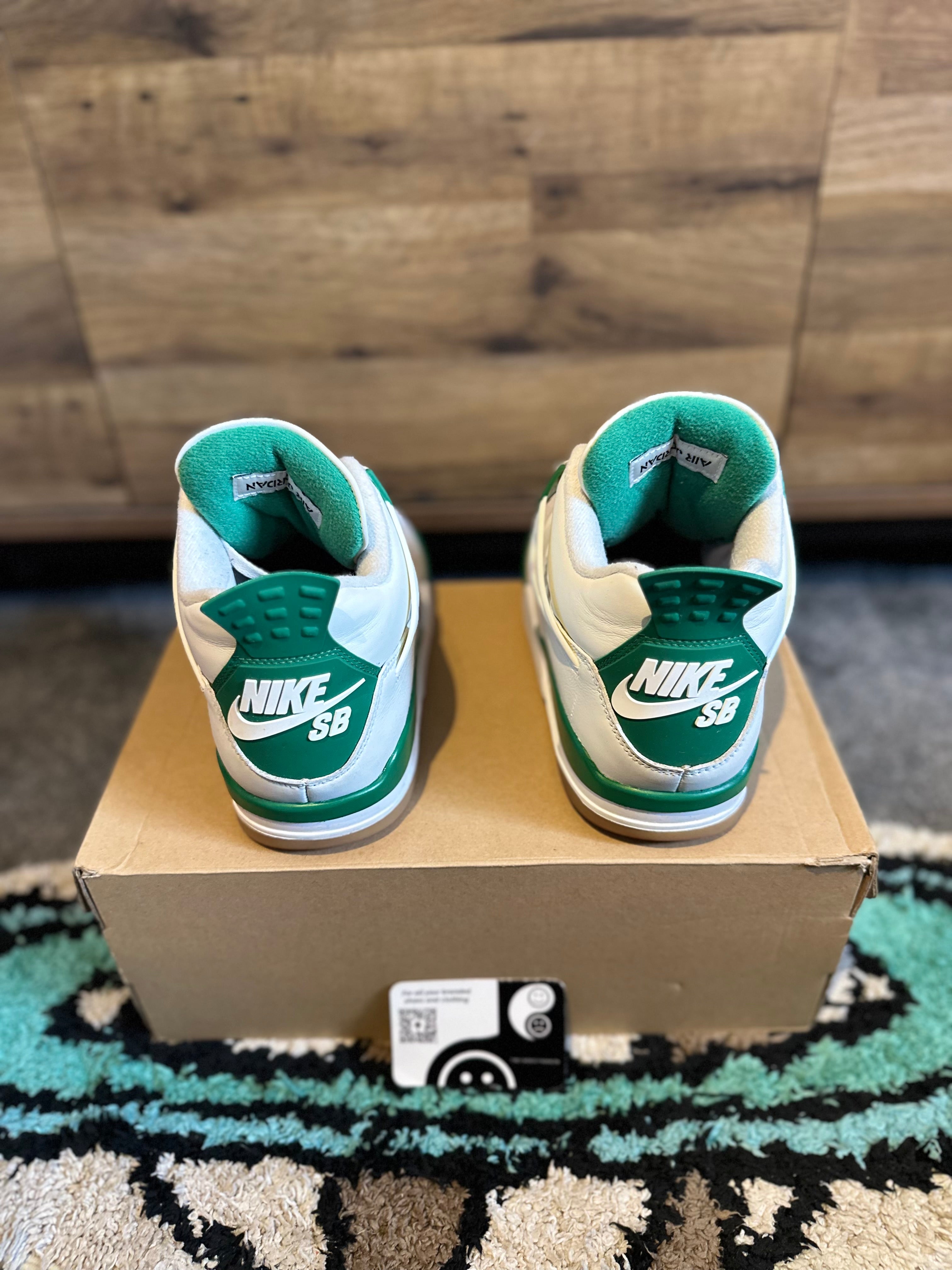 Nike Air Jordan 4 SB “Pine Green” U.K. 8.5
