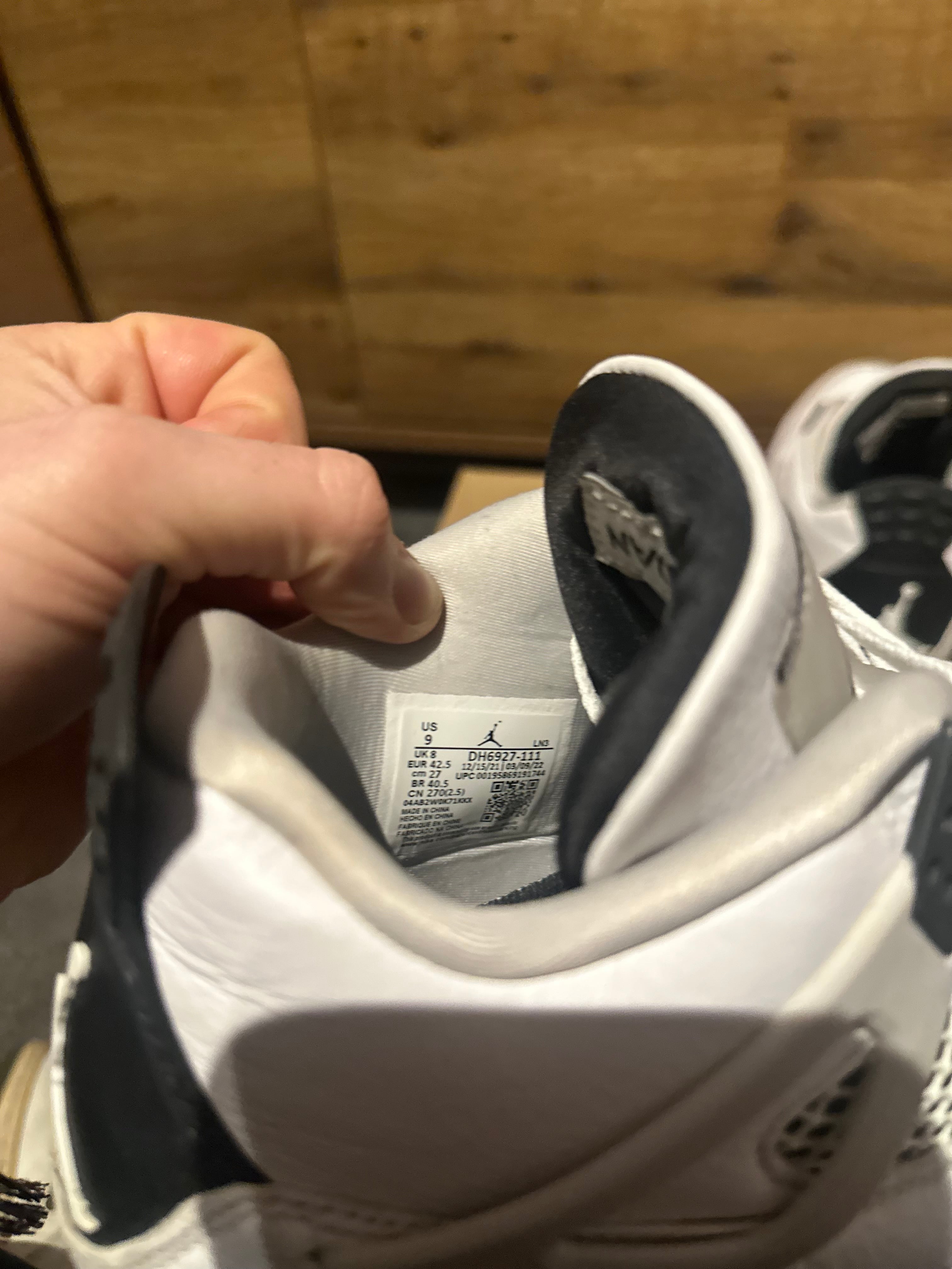 Nike Air Jordan 4 “Military Blacks” U.K. 8