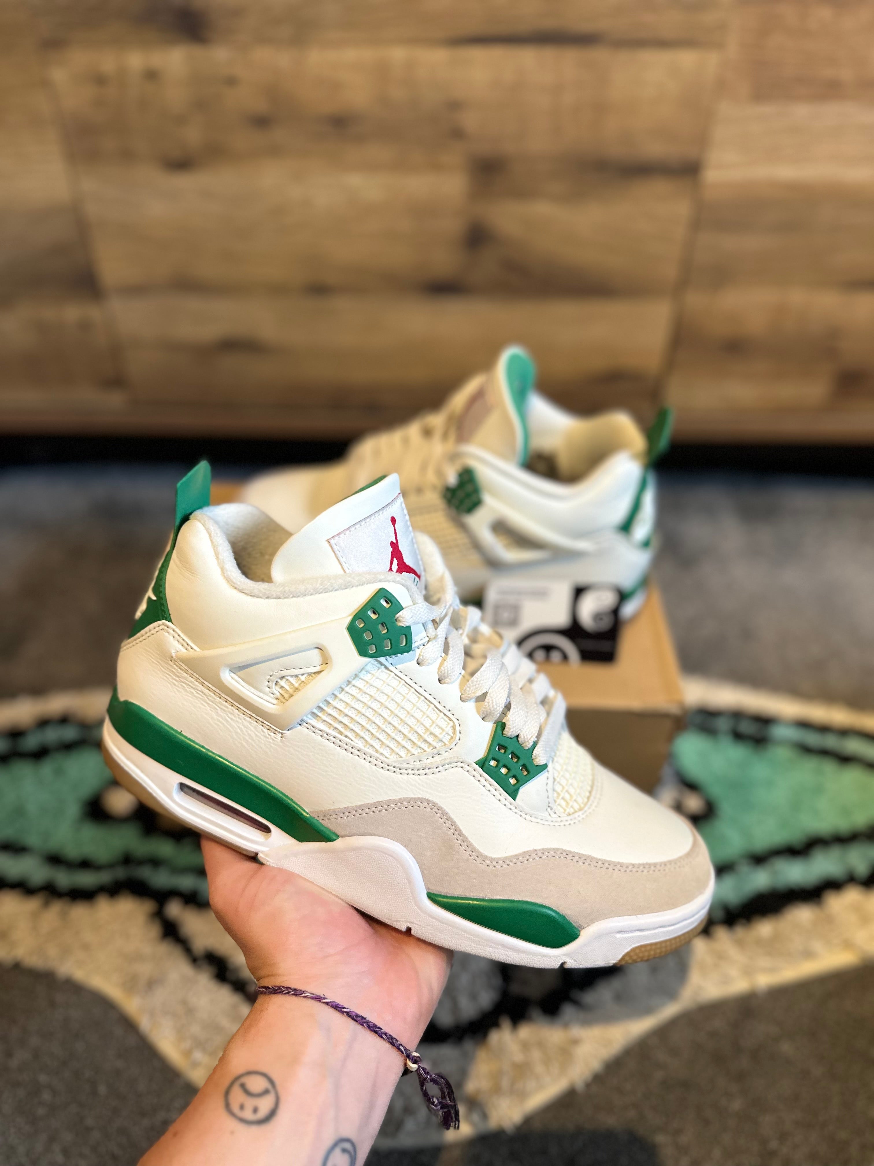 Nike Air Jordan 4 SB “Pine Green” U.K. 8.5
