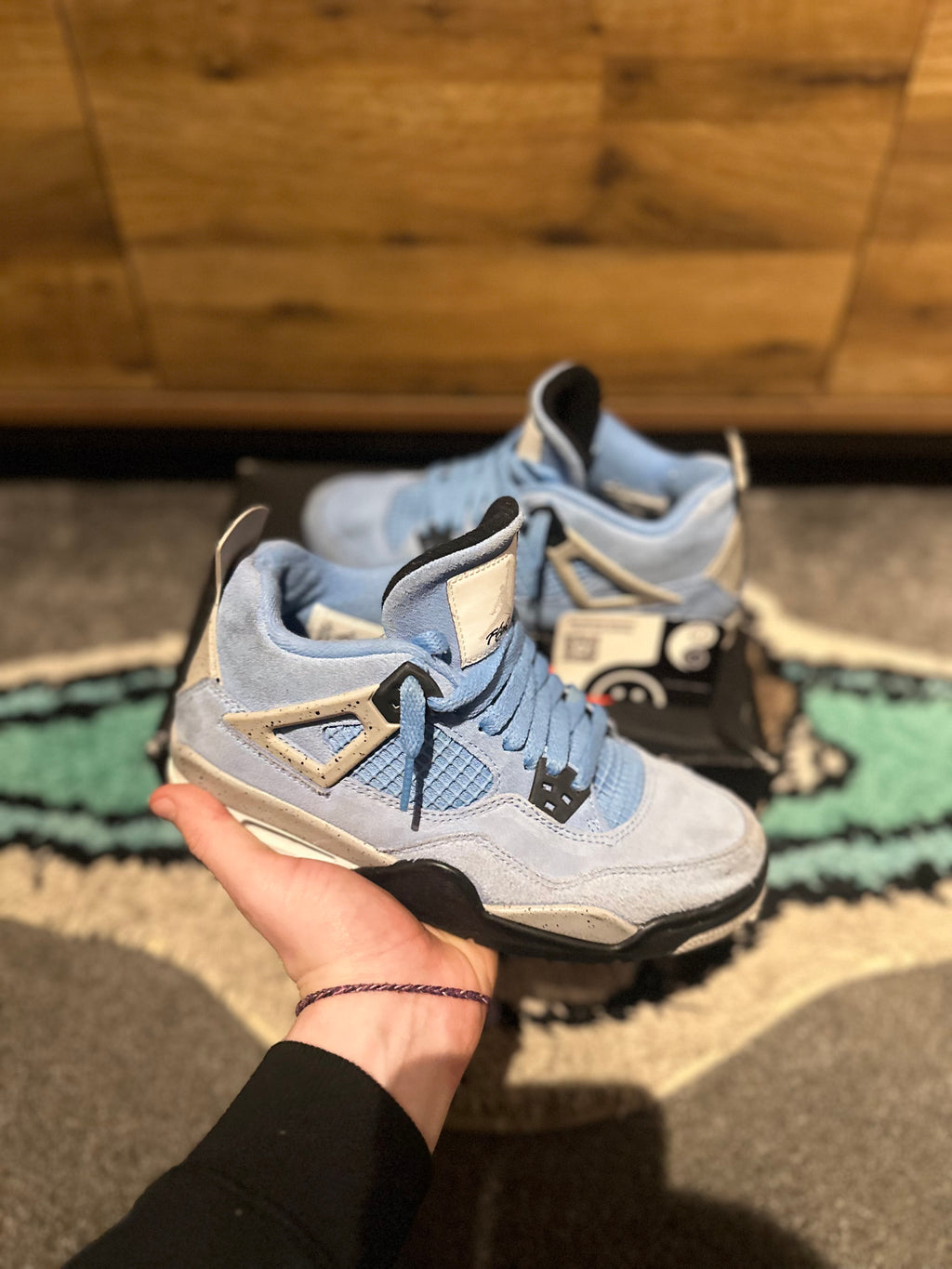 Nike Air Jordan 4 “university blue ” U.K. 5 GS